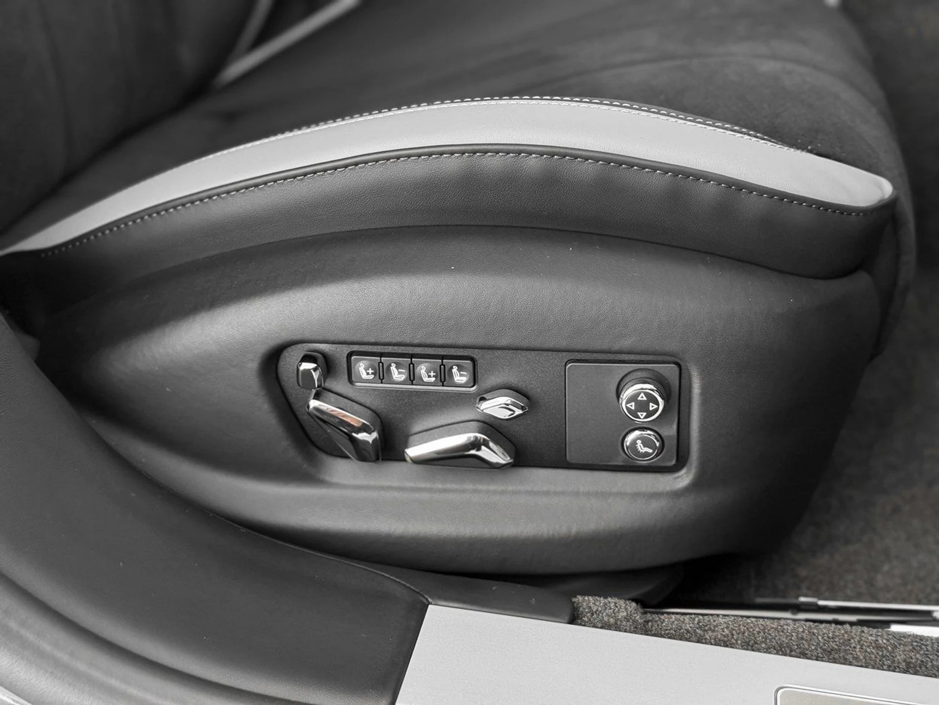 mph030_2665273193_e5d9c9f1ecd55bed78c2dc1d793fe823x_4e84c9f2e4