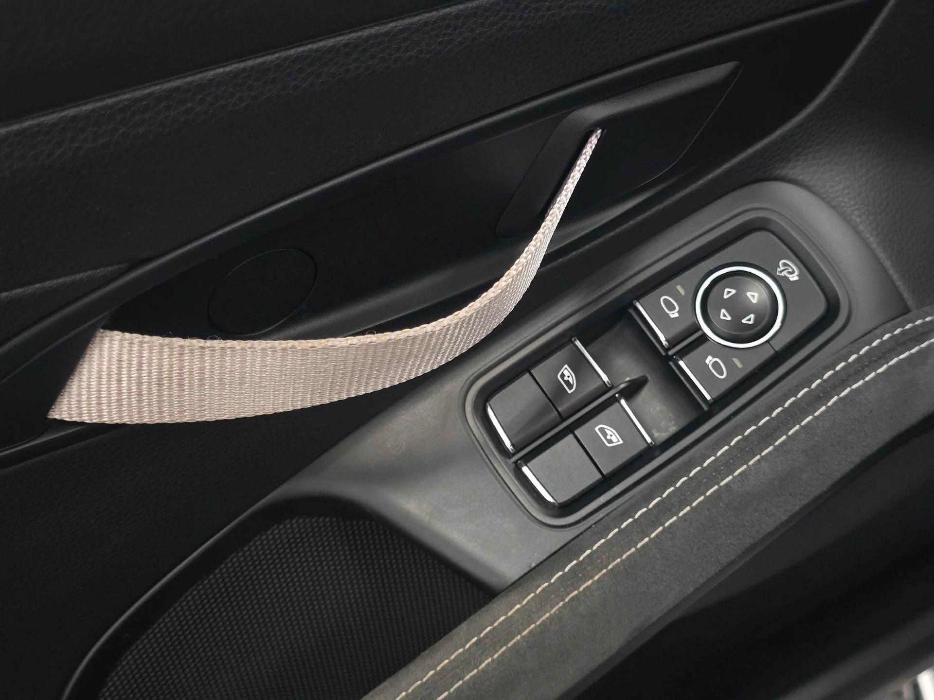 mph030_2672868853_8f4e8a50c9ff3086e99b3956184b5e64x_dd3131aba7