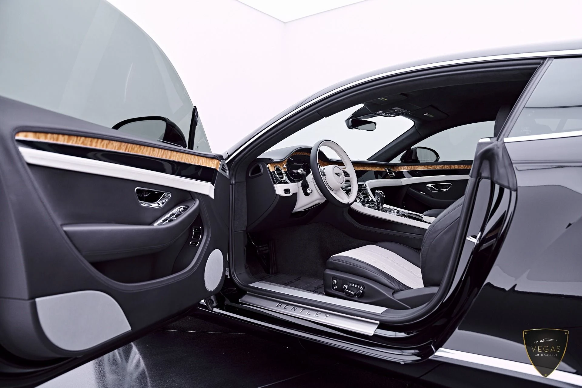 mph030_2681003855_Used_2023_Bentley_Continental_GT_V8_1782759555_ac61b50b0f