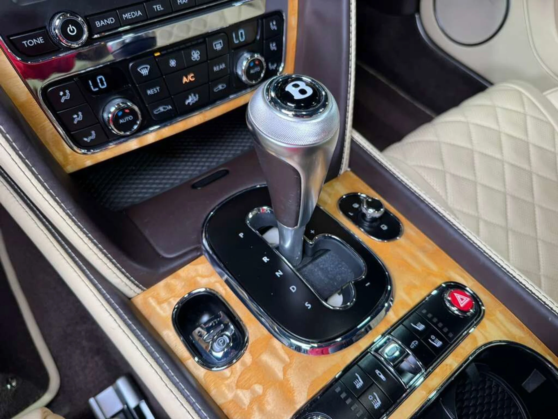 mph030_2681311632_c49eb46db365f6193eb936b66cb1aad5_404ac2ff61