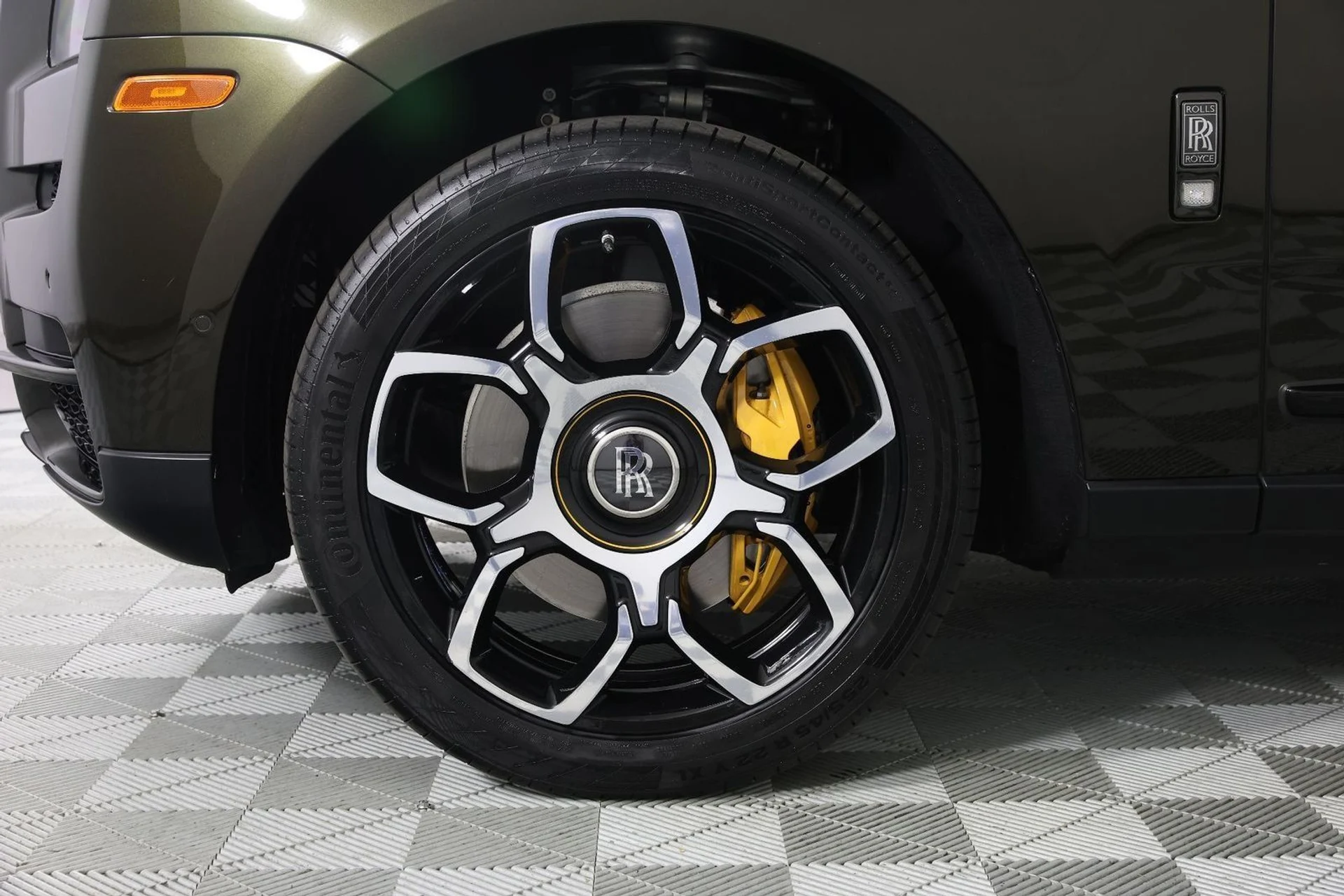 mph030_2686531492_5b808e79f51a91bf6a0e51ed970cc077_3de2576050