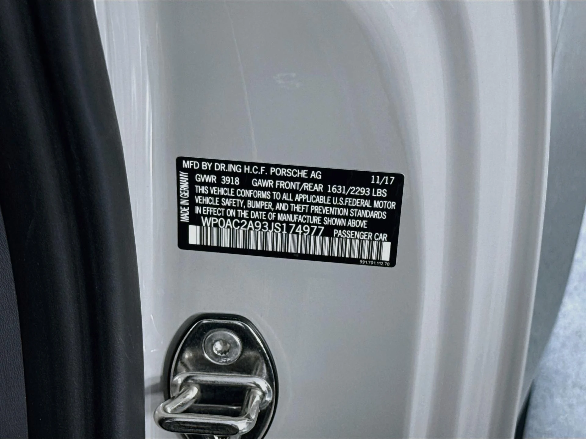 mph030_2689373063_Used_2018_Porsche_911_GT_3_1787596687_81de8164be