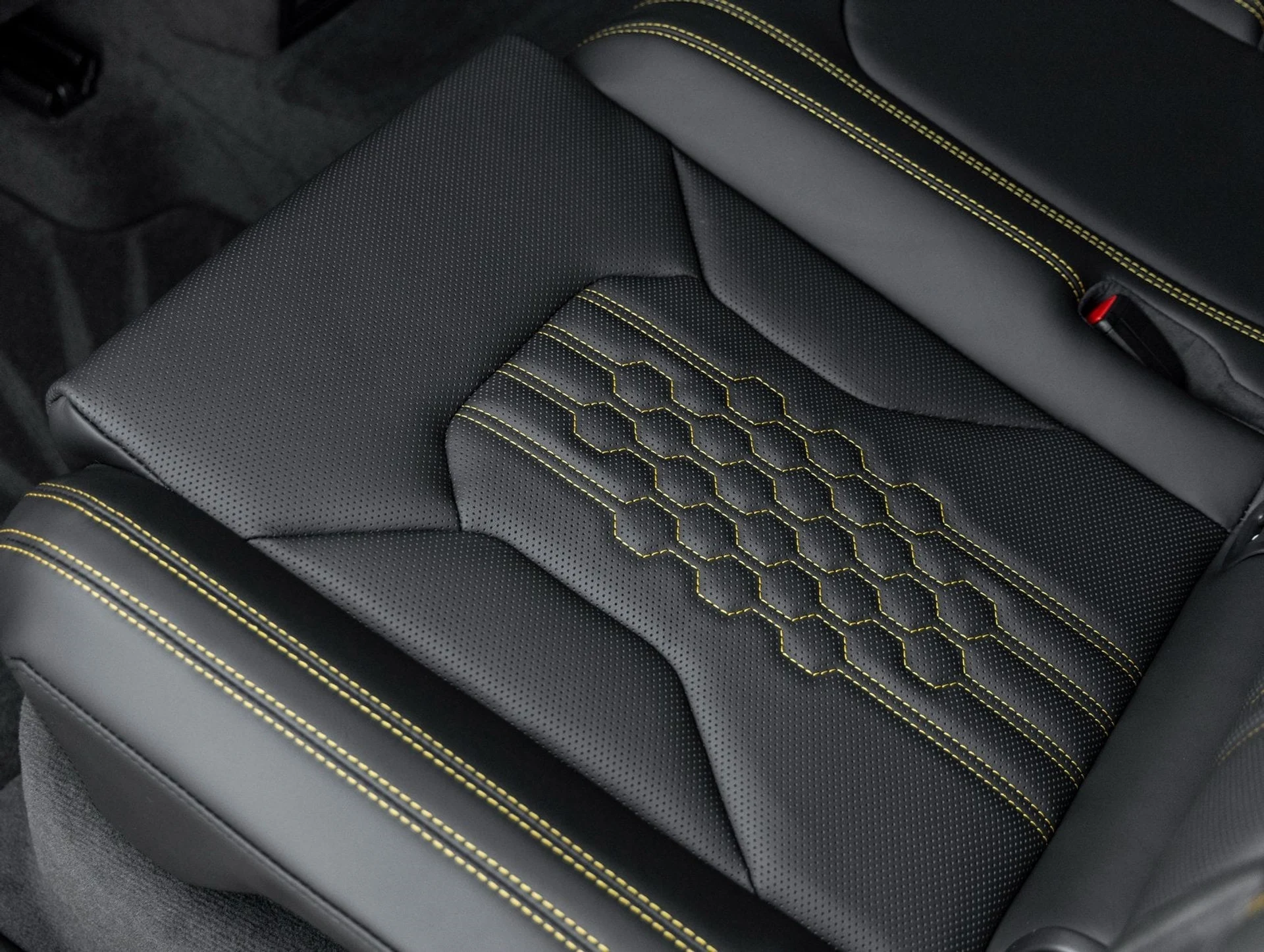 mph030_2690779740_31_f4c151aa43