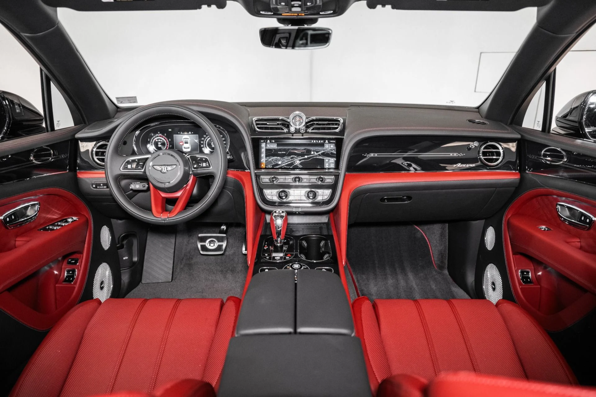 mph030_2704562644_New_2025_Bentley_BENTAYGA_EWB_AZURE_V8_Azure_V8_1749659689_d6e6494077