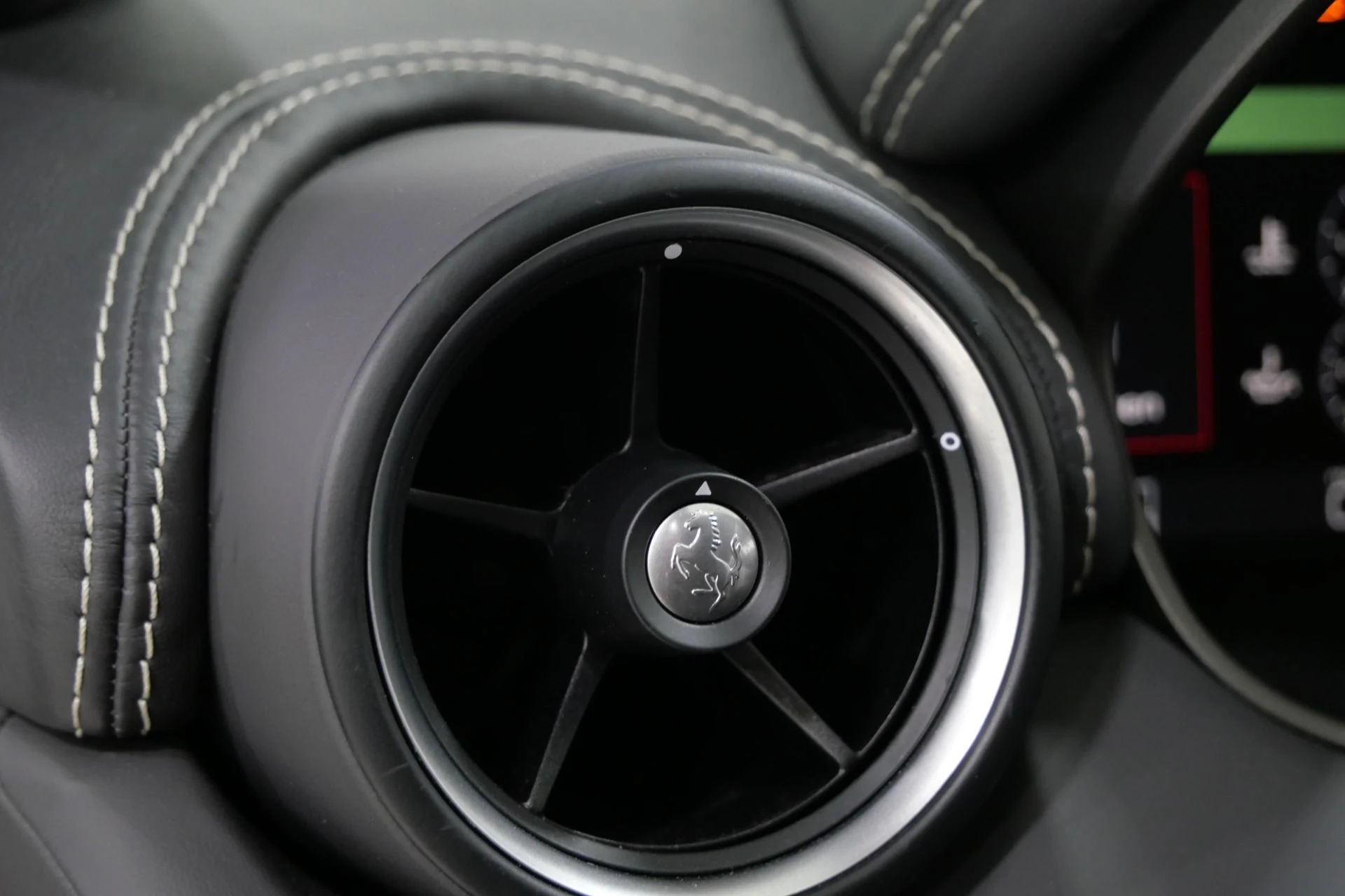 mph030_2706911073_Used_2012_Ferrari_FF_UAE_Edition_1762196572_933f850d9f