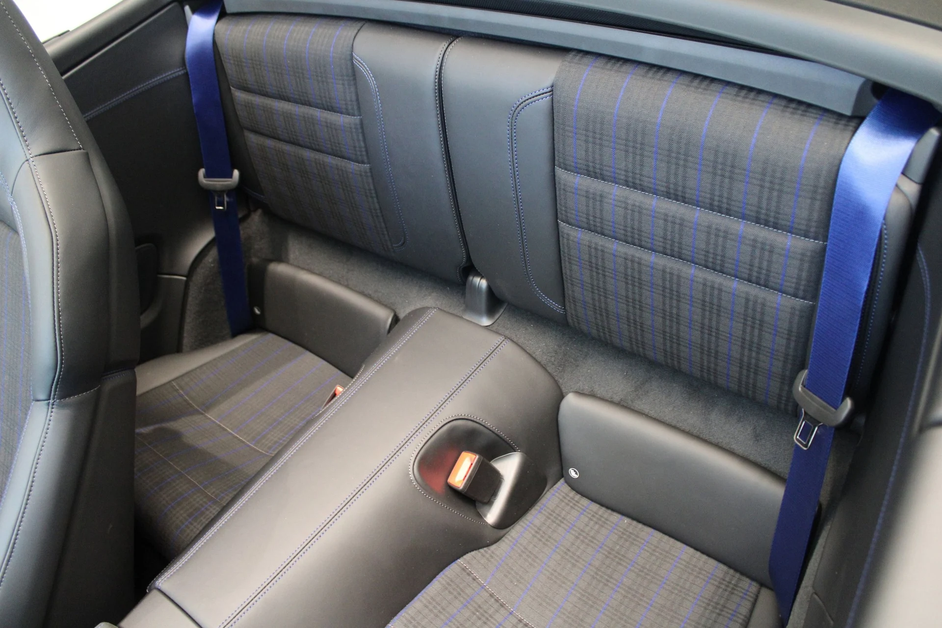 mph030_2715239927_dde220d5300085624a8c0b26afa4f397x_cb444475f6