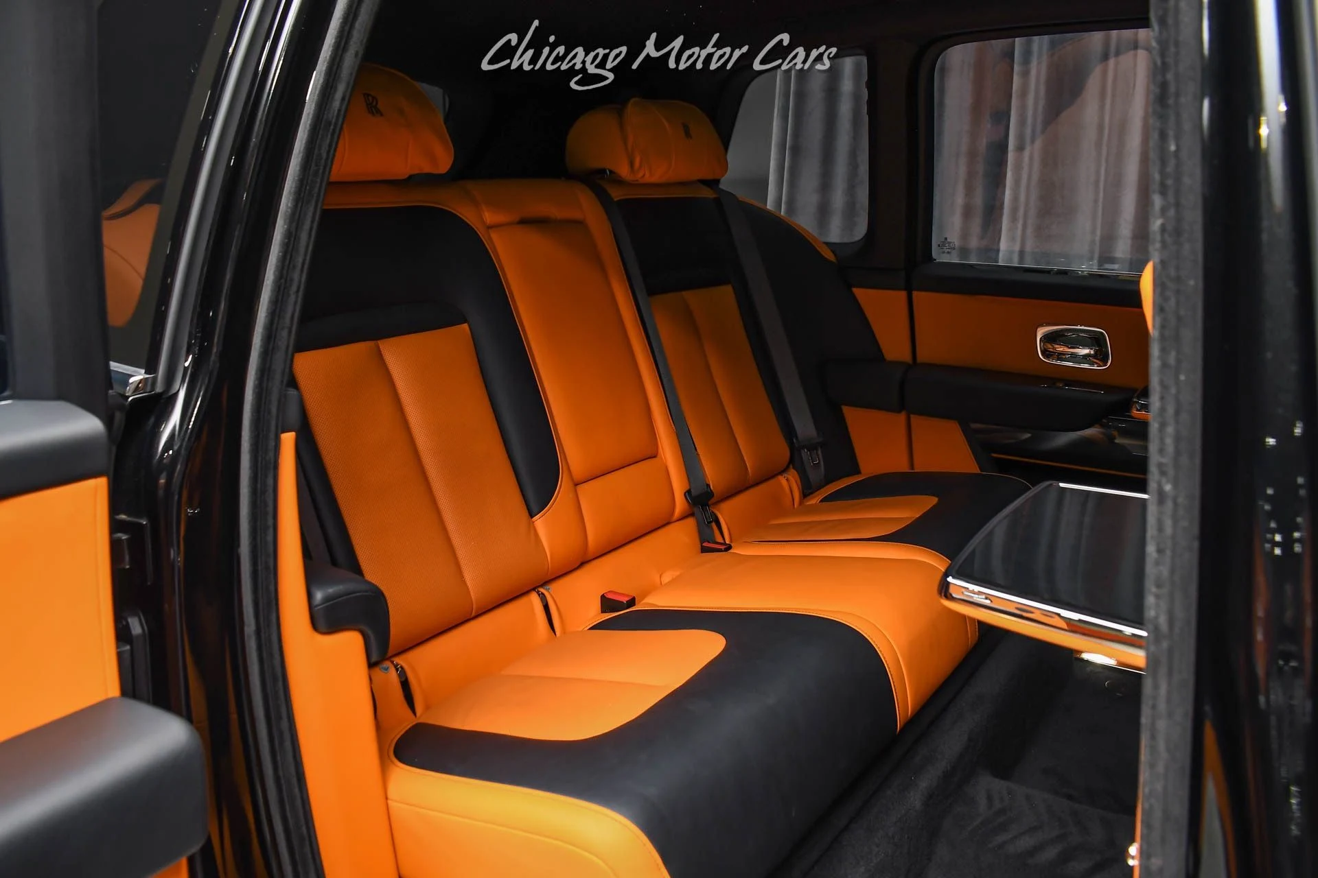 mph030_2718826515_Used_2022_Rolls_Royce_Cullinan_Bespoke_Interior_Driver_Assist_Pkg_Shooting_Star_Headliner_Stained_Ash_1744222293_3b3469d70a