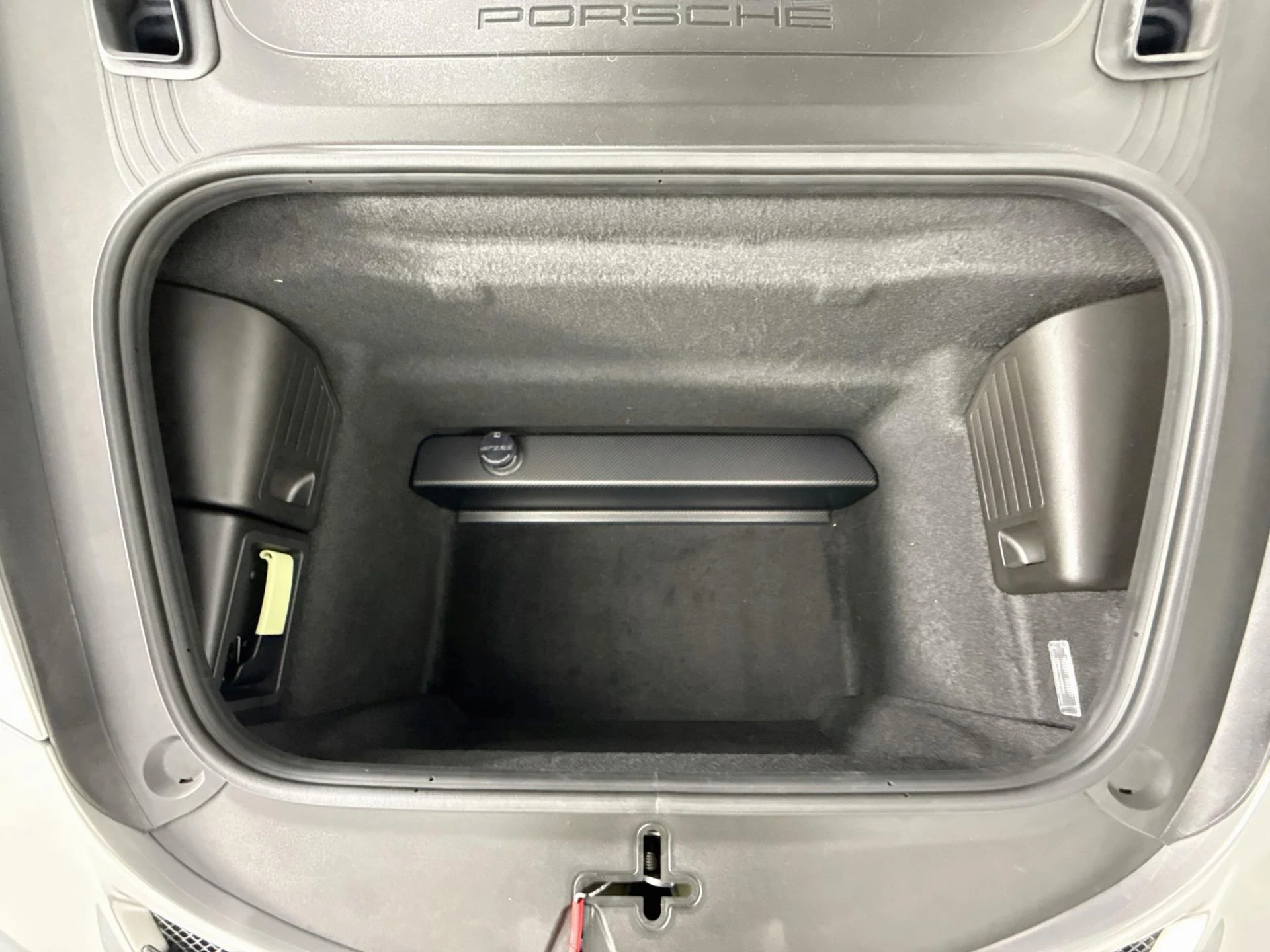 mph030_2721879178_Used_2018_Porsche_911_GT_2_RS_1785871781_e1e245a67b