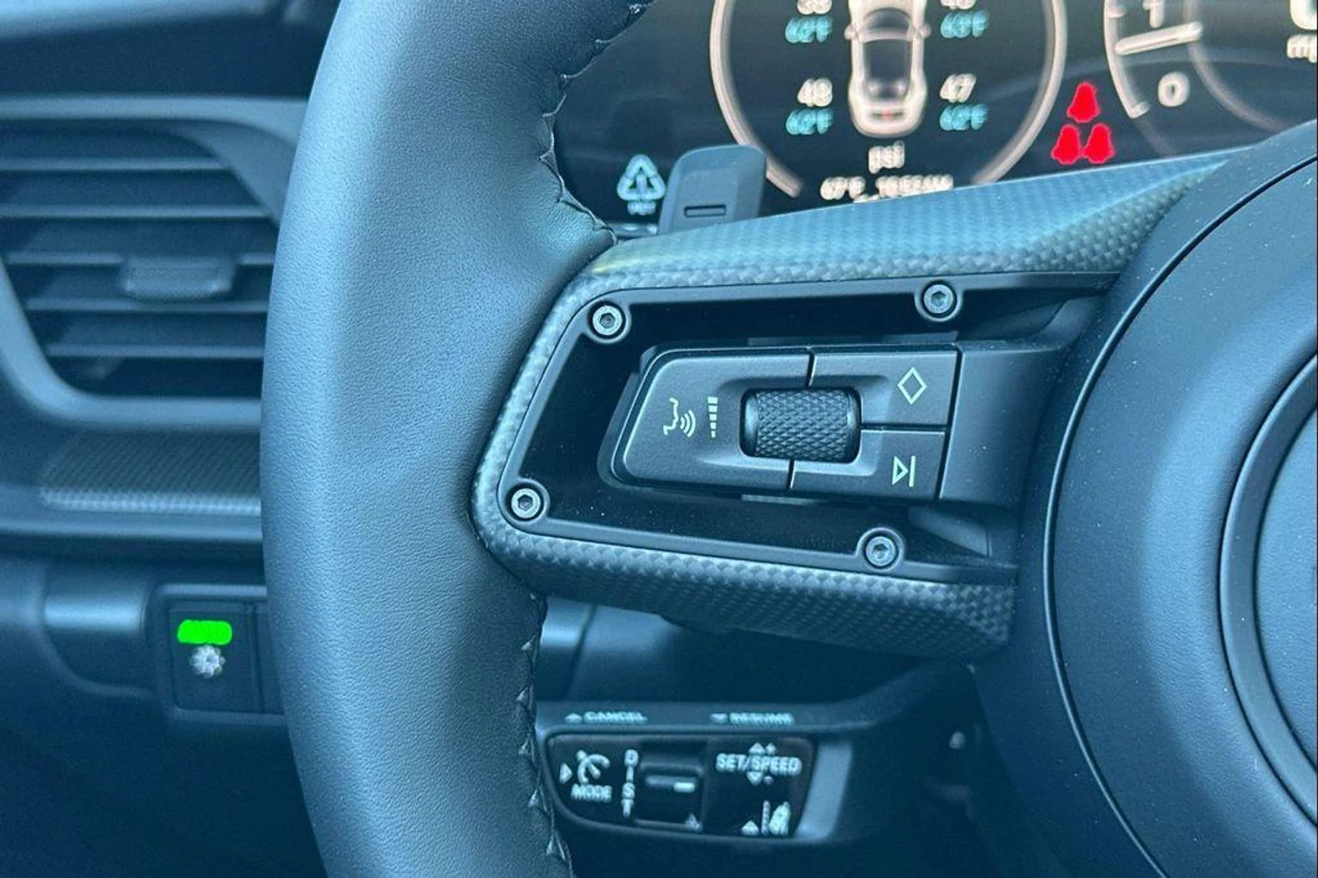 mph030_272189193_Pu_R2_Qg_O_0_4_TC_Ula_w_Fvn_kg_QU_4_89b9033def