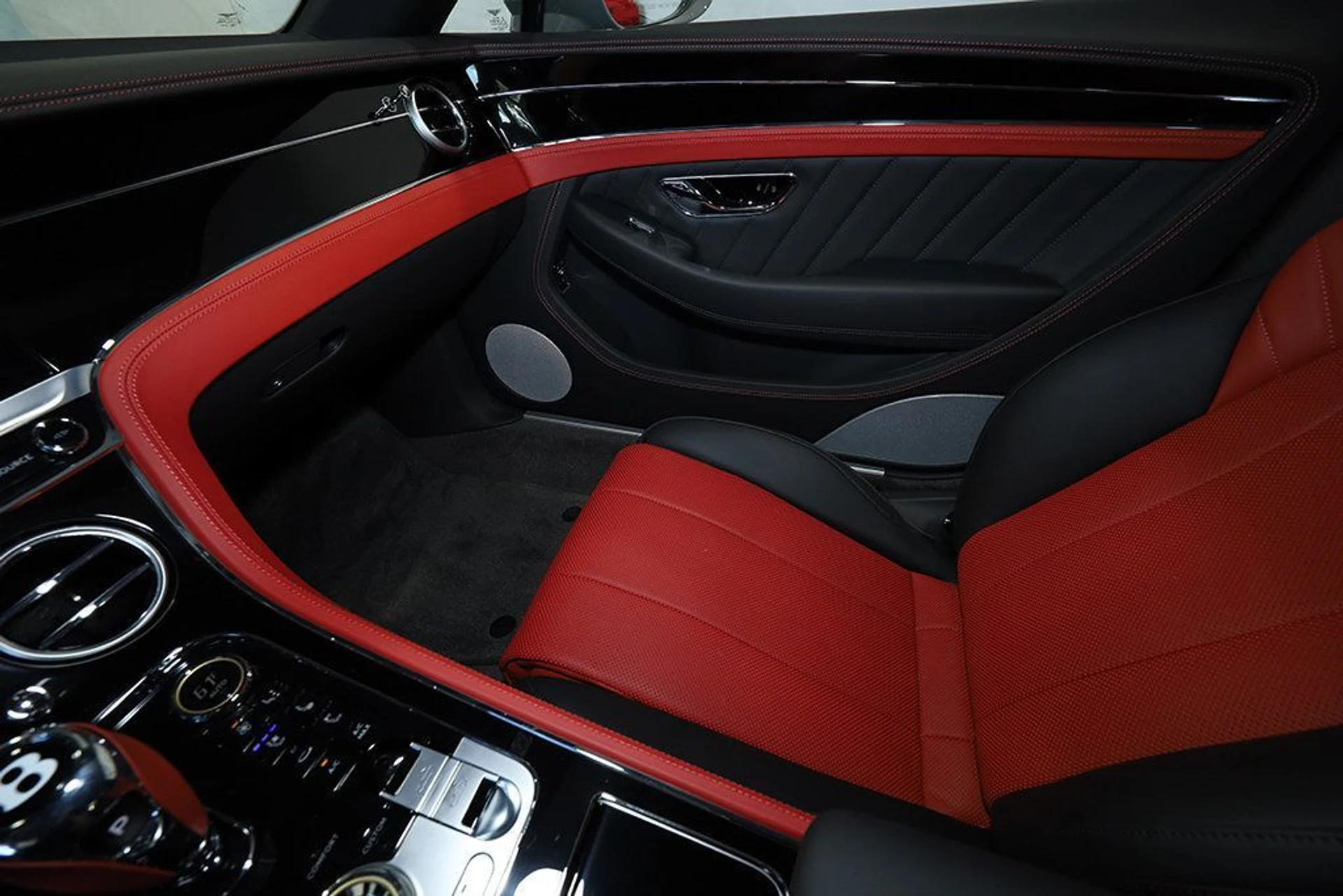 mph030_2724104159_used_2024_bentley_continental_gtcedition8convertible_9689_22892783_31_1024_4ec2aae12d