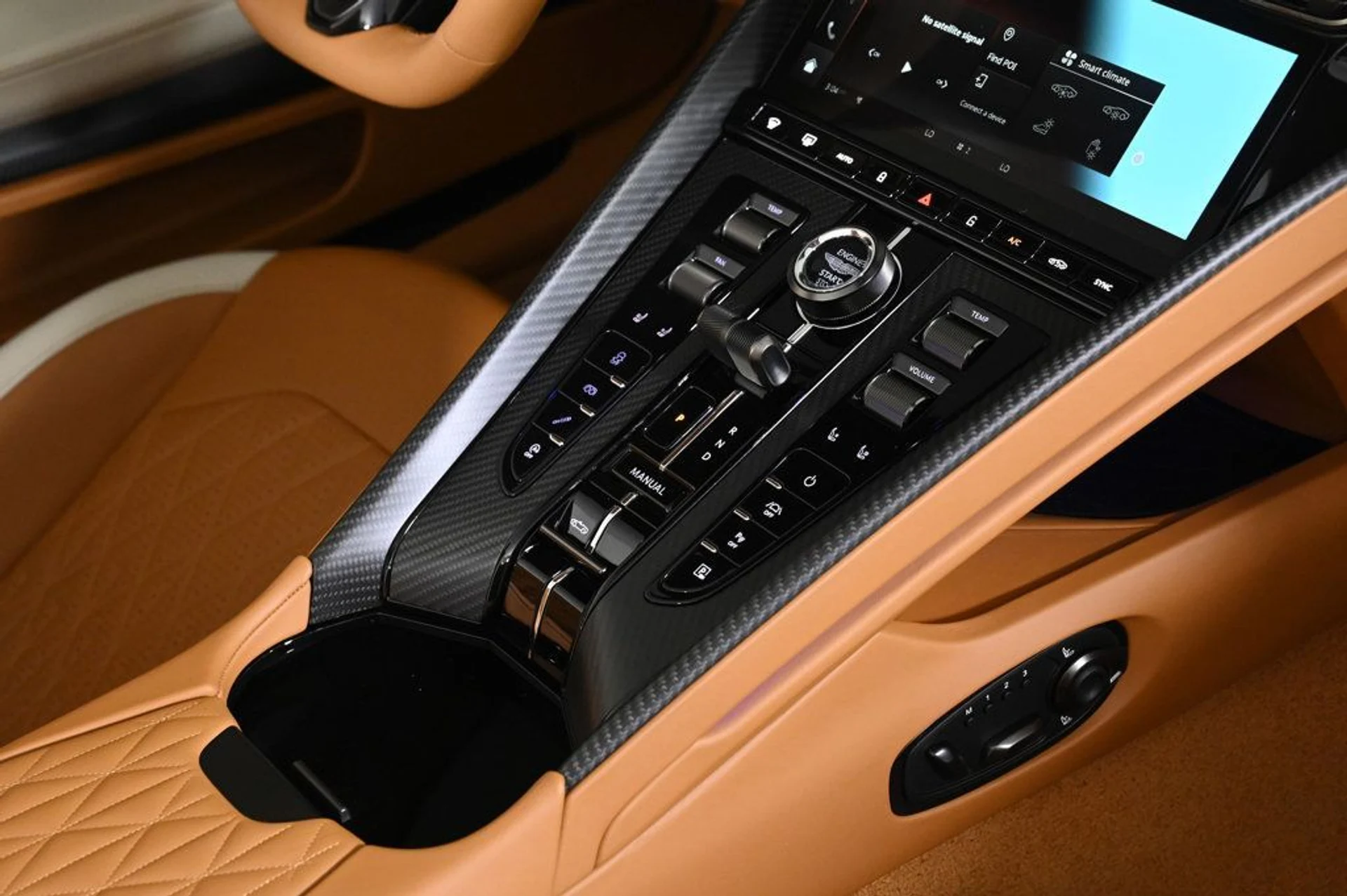 mph030_2743917338_new_2026_aston_martin_db12_11350_22928524_30_1024_88117c2d19