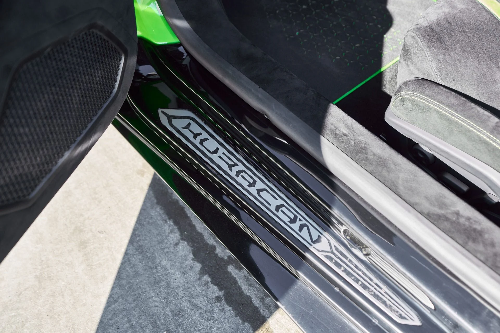 mph030_2746004088_Used_2019_Lamborghini_Huracan_Performante_Spyder_1764058290_bb393f3fe7