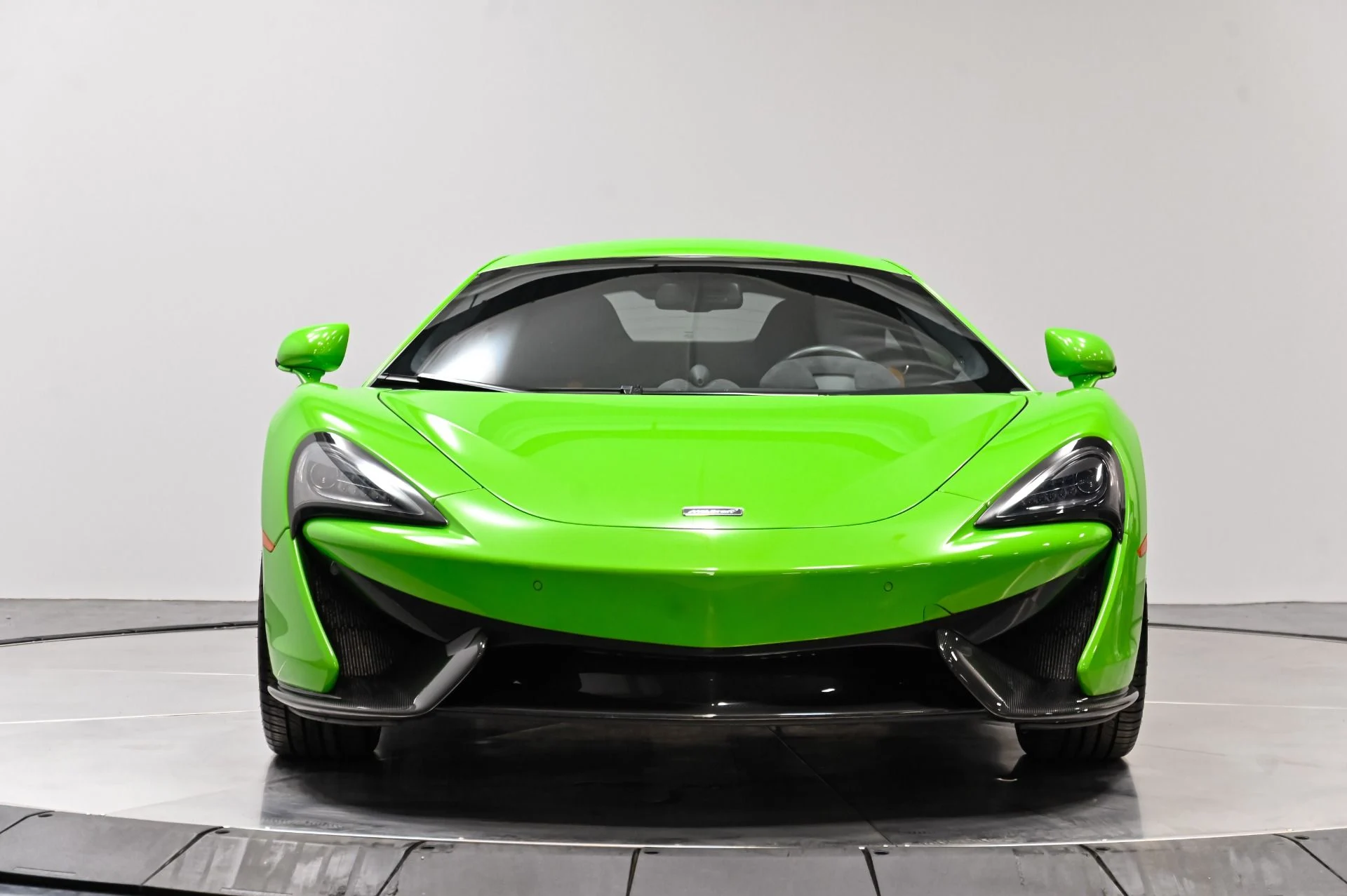 mph030_2751843750_Used_2016_Mc_Laren_570_S_Base_1792437916_b099e93860