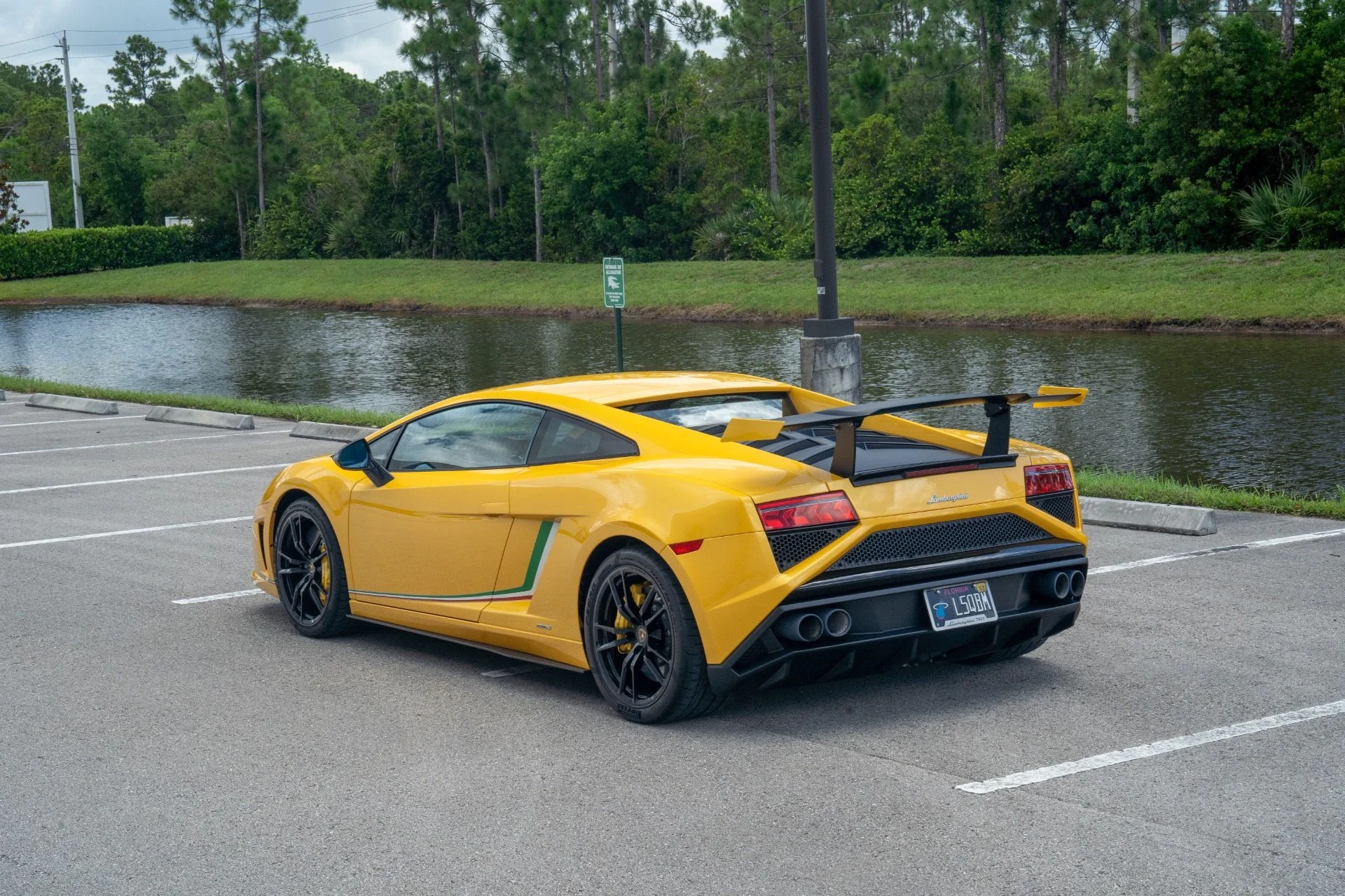 mph030_276048952_Used_2014_Lamborghini_Gallardo_LP_570_4_Squadra_Corse_1755029623_805259b6f3