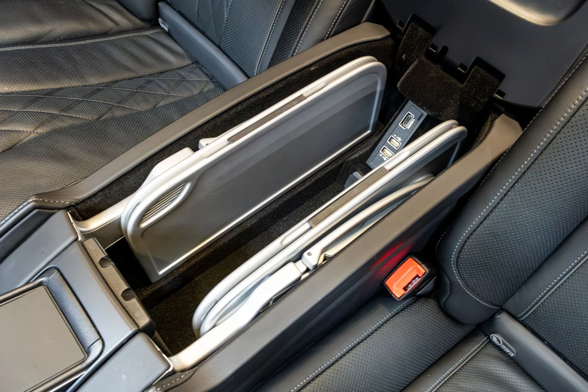 mph030_2765536551_Used_2020_Mercedes_Benz_S_Class_Maybach_S_650_1773874988_2031248822