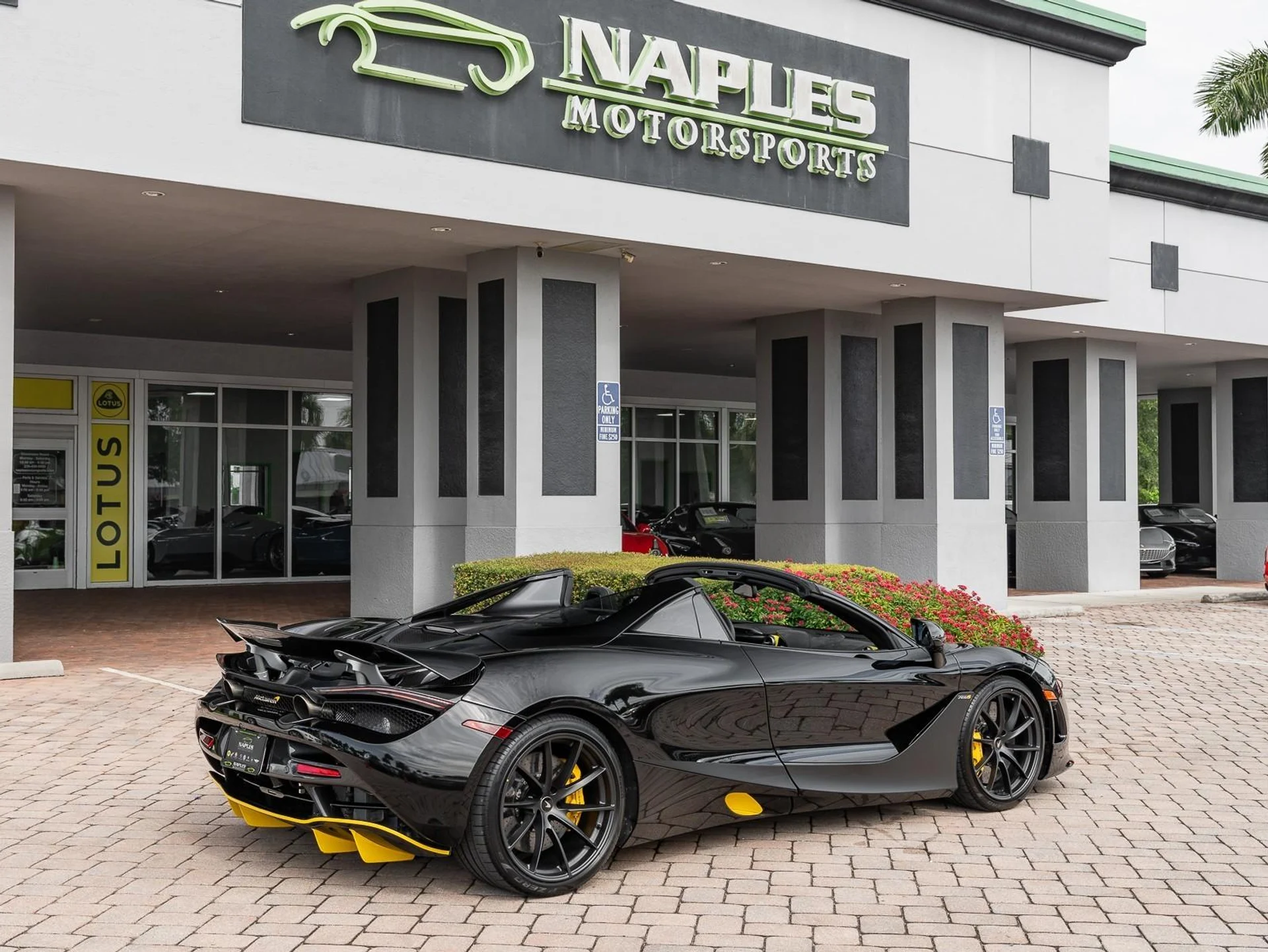mph030_2767278911_Used_2022_Mc_Laren_720_S_1756483730_7a57165203