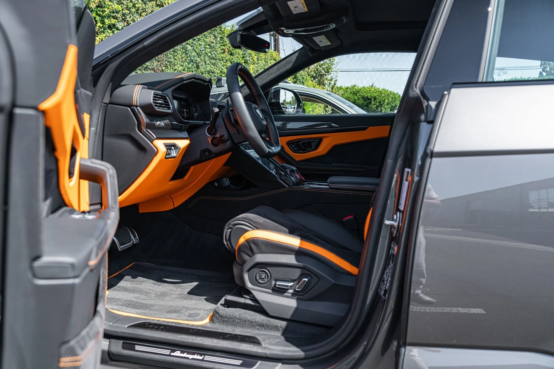 mph030_2772050528_Used_2024_Lamborghini_Urus_S_1755026184_b59c2fe773