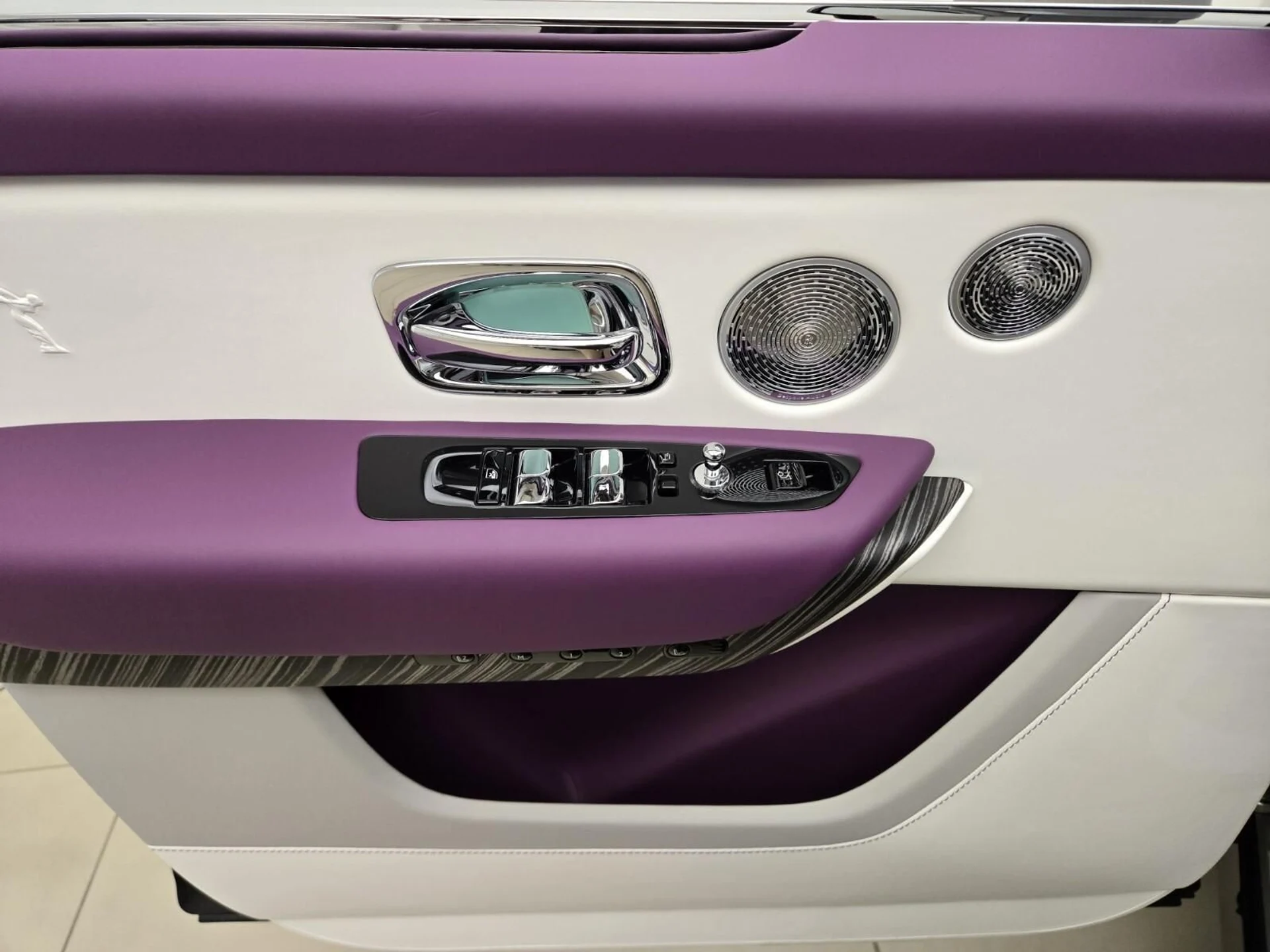 mph030_2793985293_New_2026_Rolls_Royce_Cullinan_1760421183_2e69ae0545