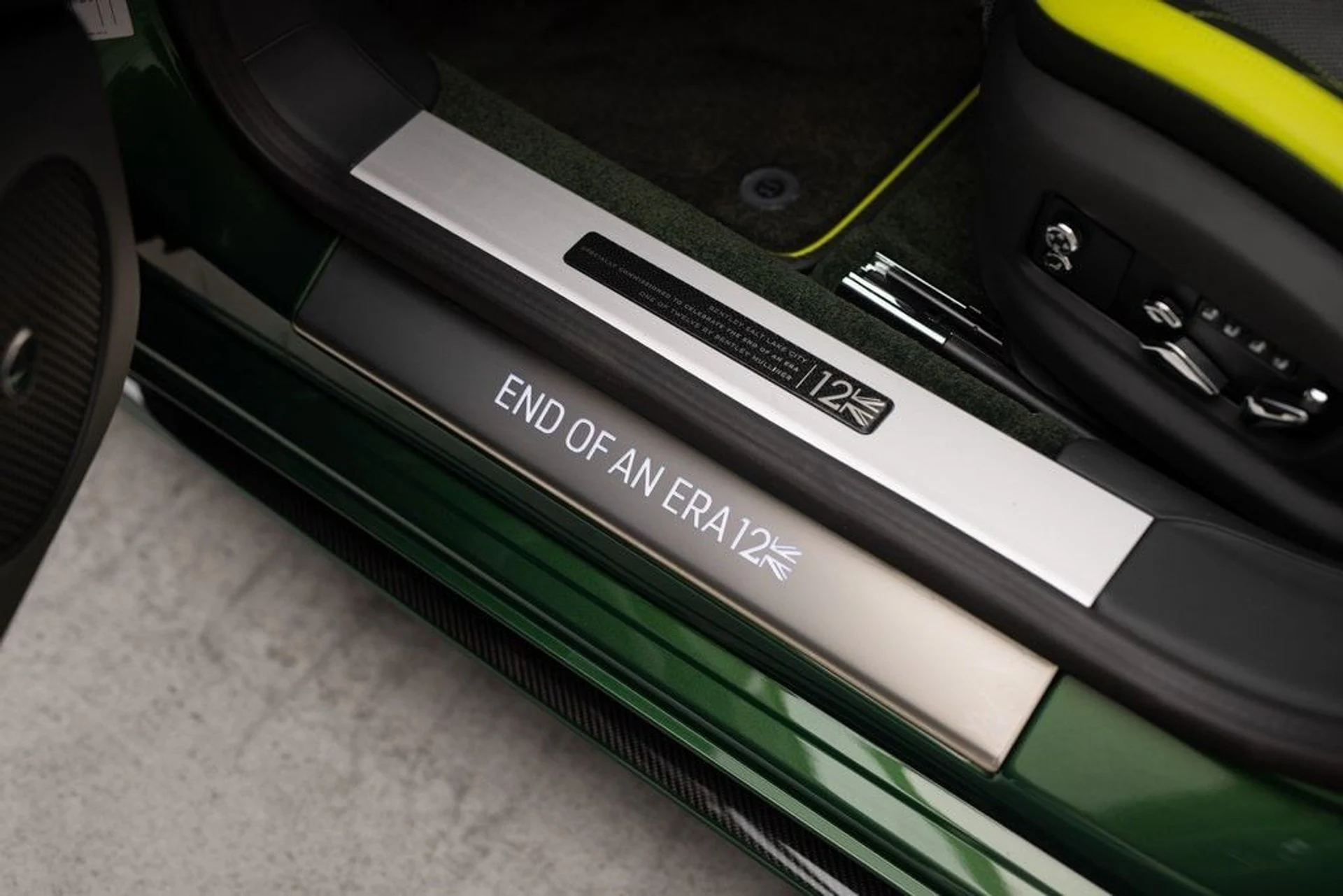 mph030_2795327106_a60838fde1b8415fffe3f38ecd633d95x_f794cd8ef4