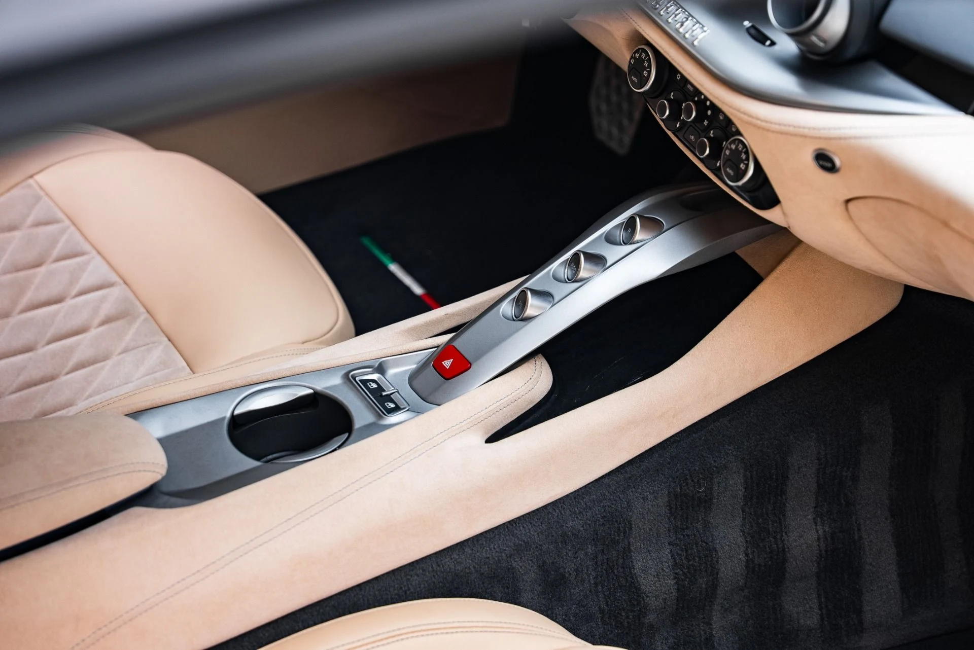 mph030_2803612171_Used_2016_Ferrari_F12berlinetta_1784927197_02b2e28f9d