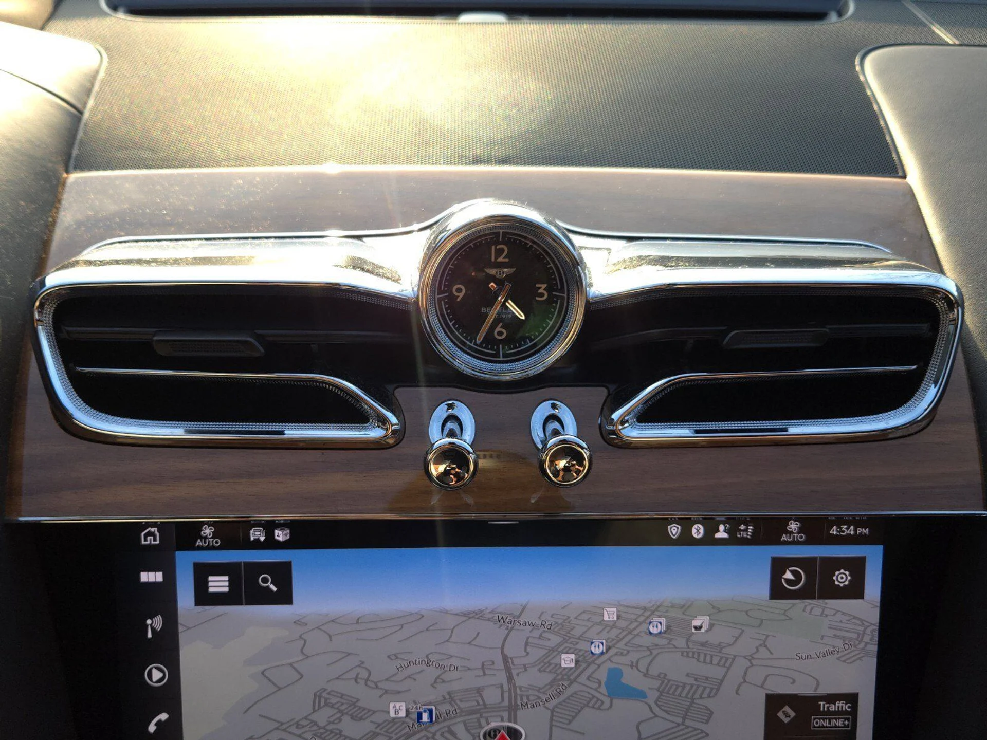 mph030_2806311612_338c5b80e2cdb5e7d33a78ef236b1ca8x_615381585d