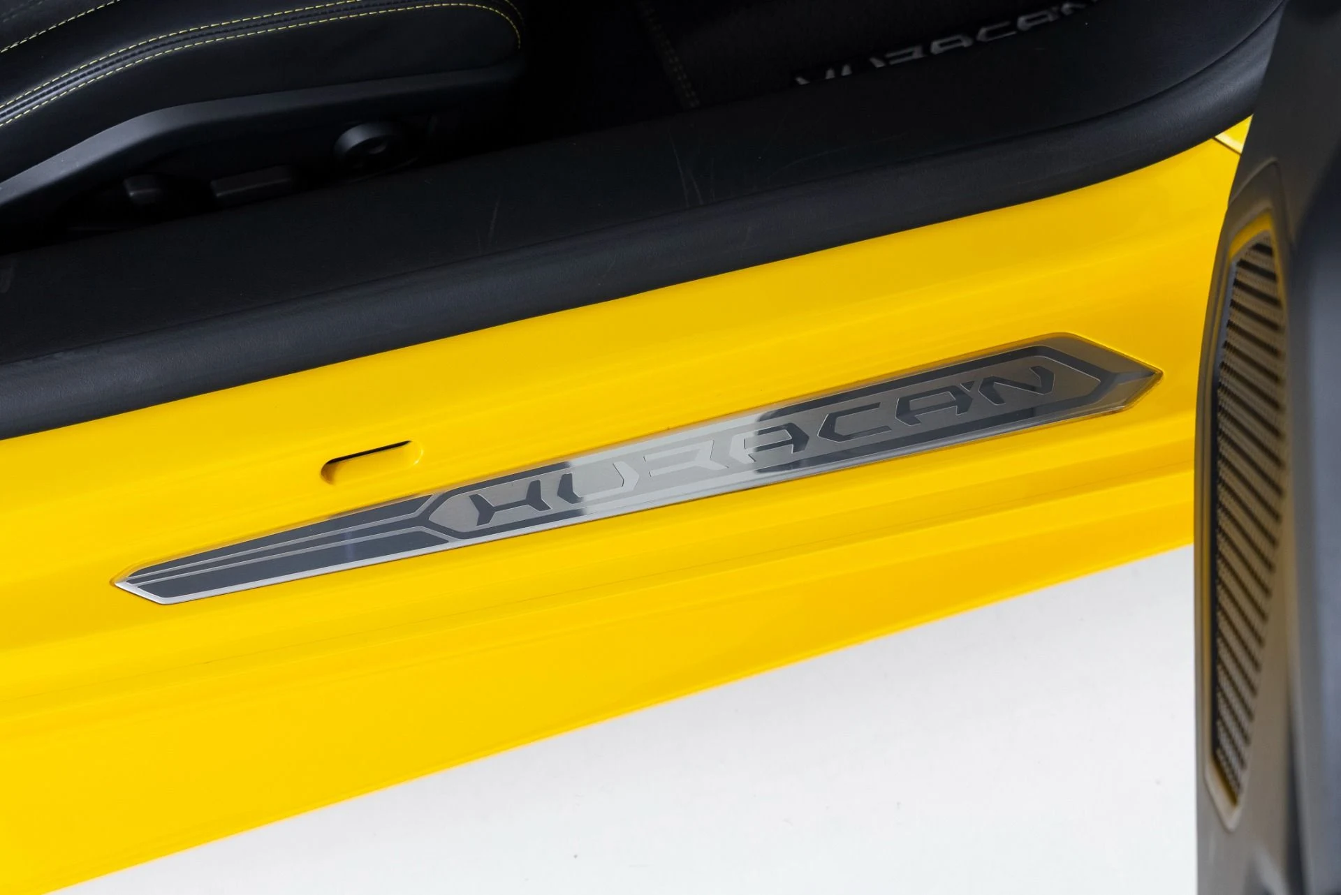 mph030_2807779526_Used_2016_Lamborghini_Huracan_LP_610_4_1747873275_608687d661