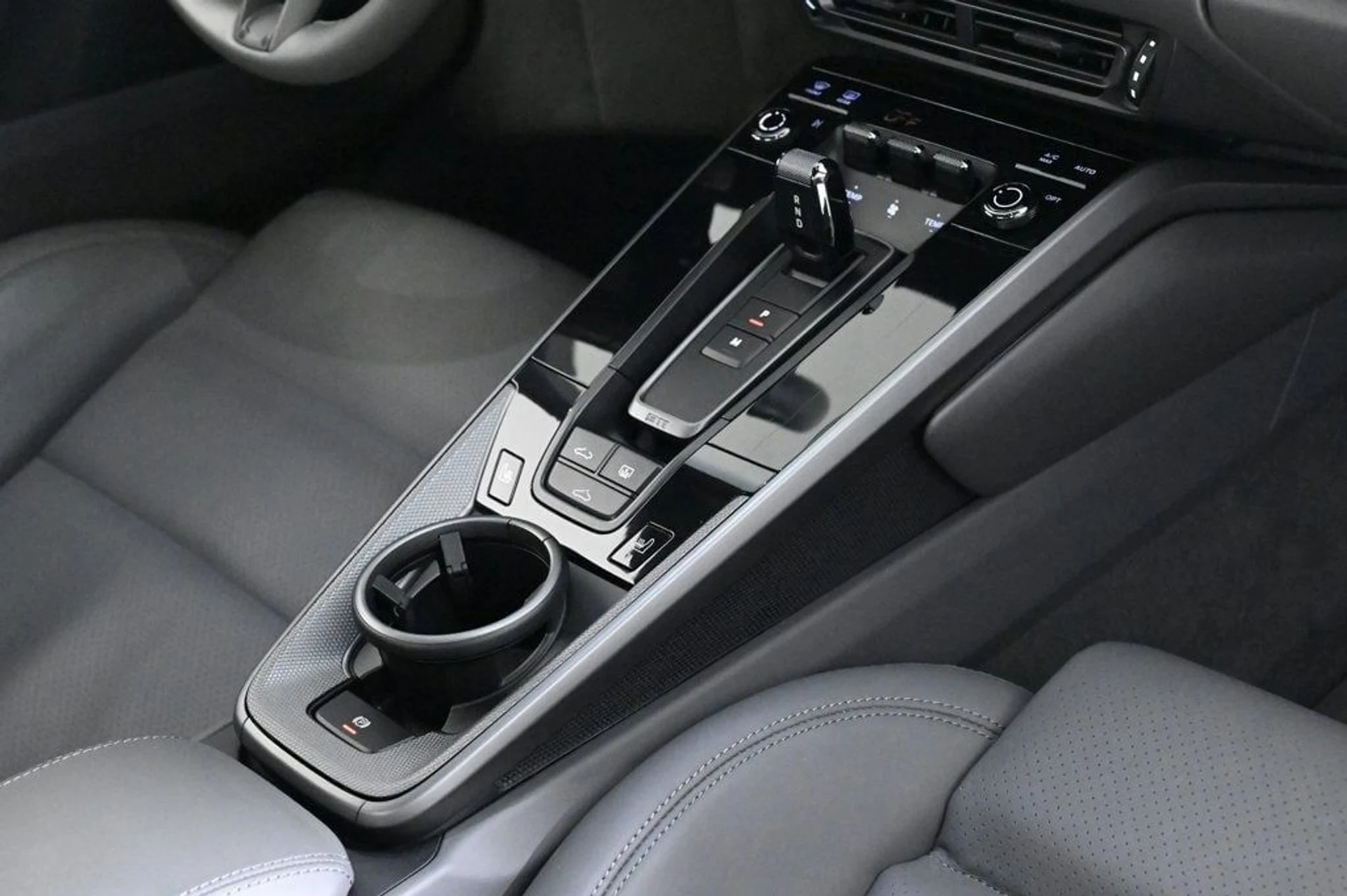 mph030_2810328328_bfd5246a4986487694fca8e9e160c2b3_a308bdb956