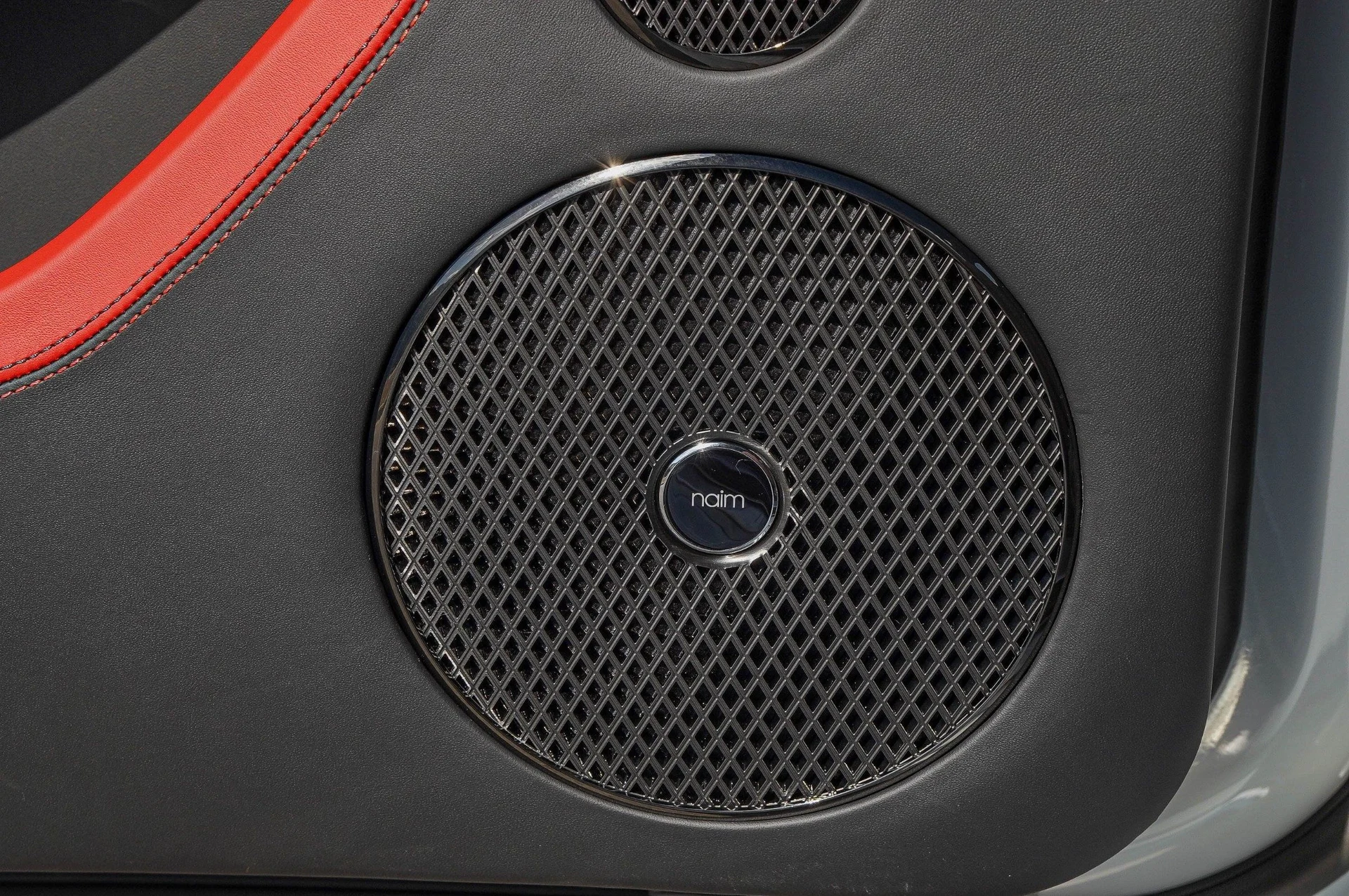 mph030_2820683899_Hi_Tech_Luxury_Imports_LLC_SCBCR_2_ZG_8_TC_024812_image_30_eacd8bb394