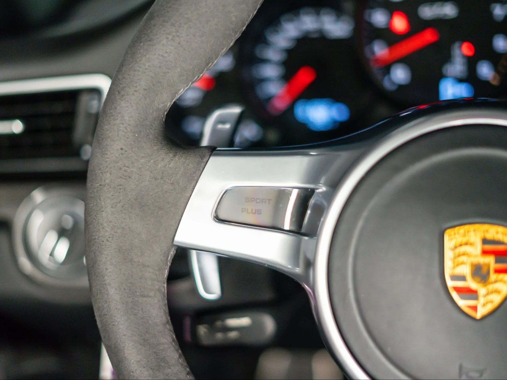 mph030_2824161403_2e143f3a4ba2d4cabb0497a994ee5f4c_e1cca0f122