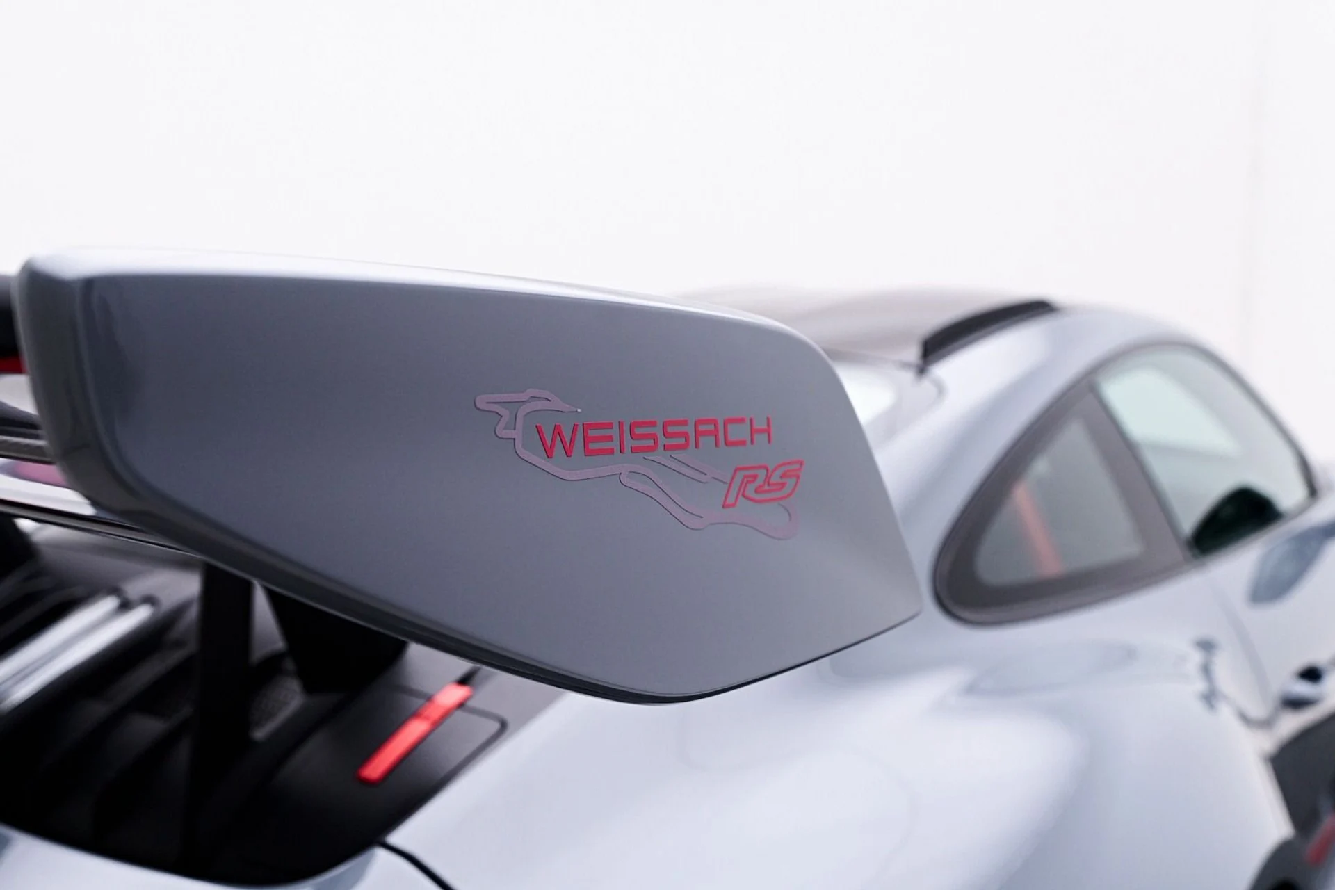 mph030_2827658953_Used_2024_Porsche_911_GT_3_RS_1740854858_28fa14522a