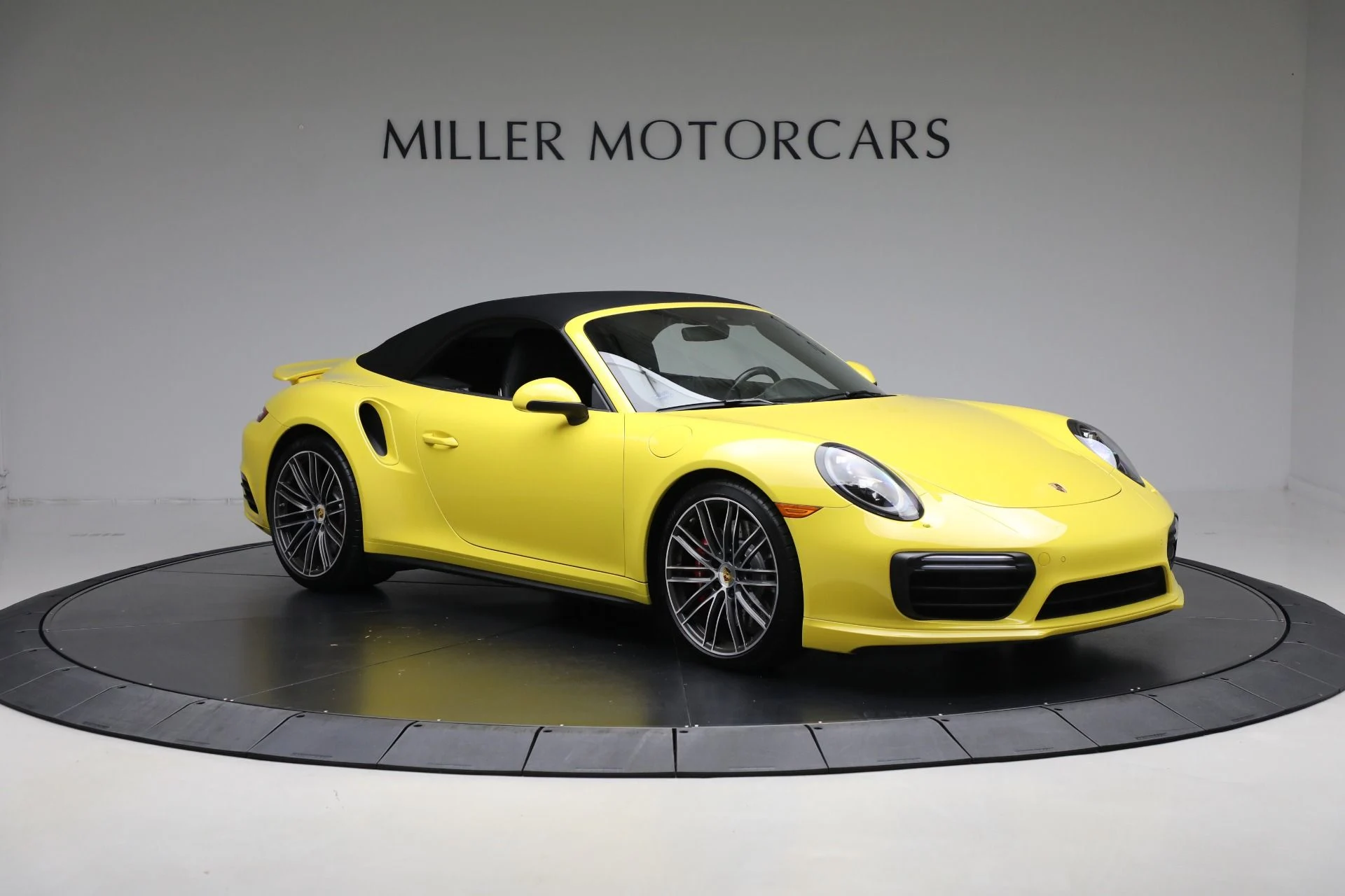 mph030_282834169_Used_2017_Porsche_911_Turbo_Cabriolet_b8c3c61e63