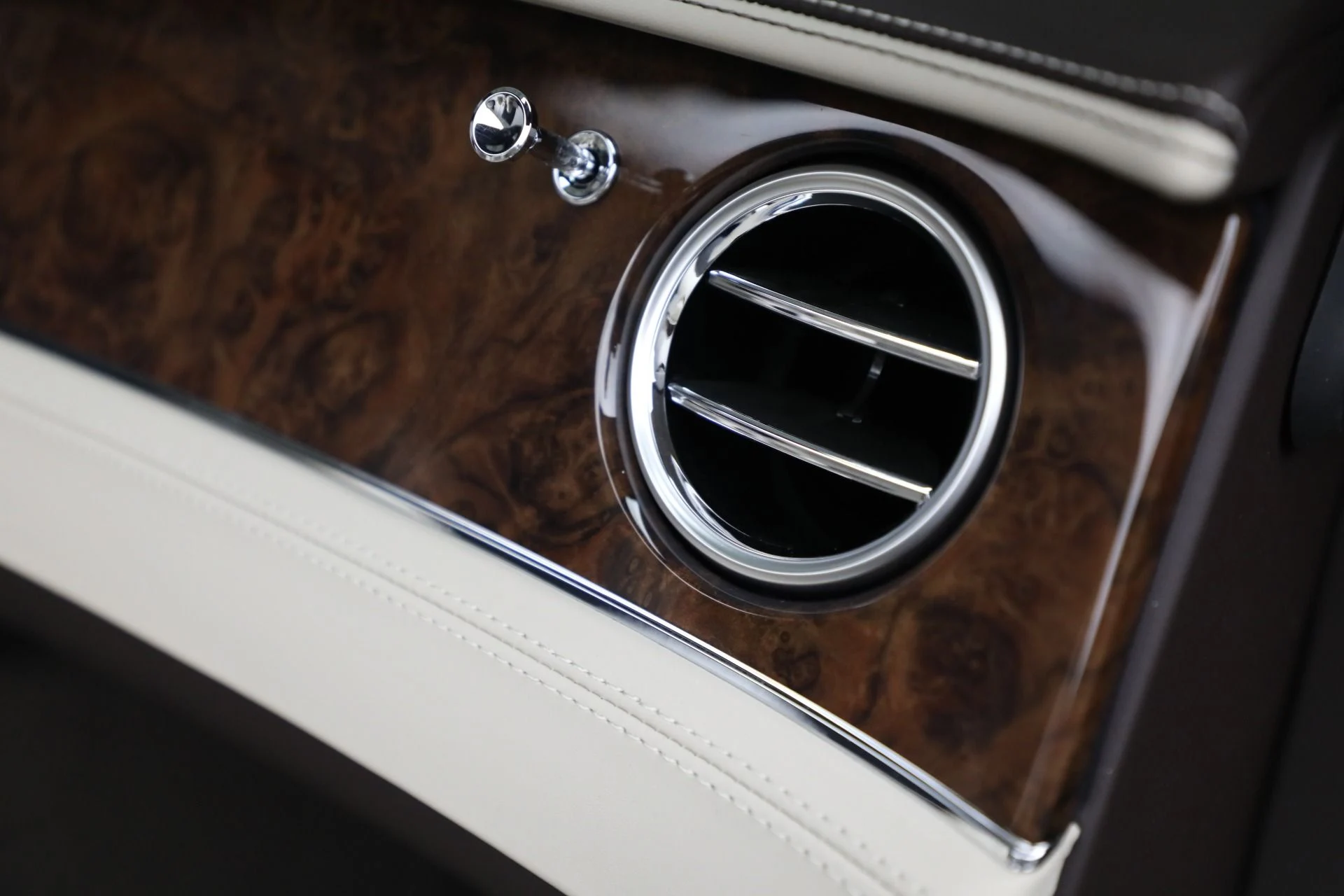 mph030_2832118988_New_2026_Bentley_Continental_GTC_21282fa0c8