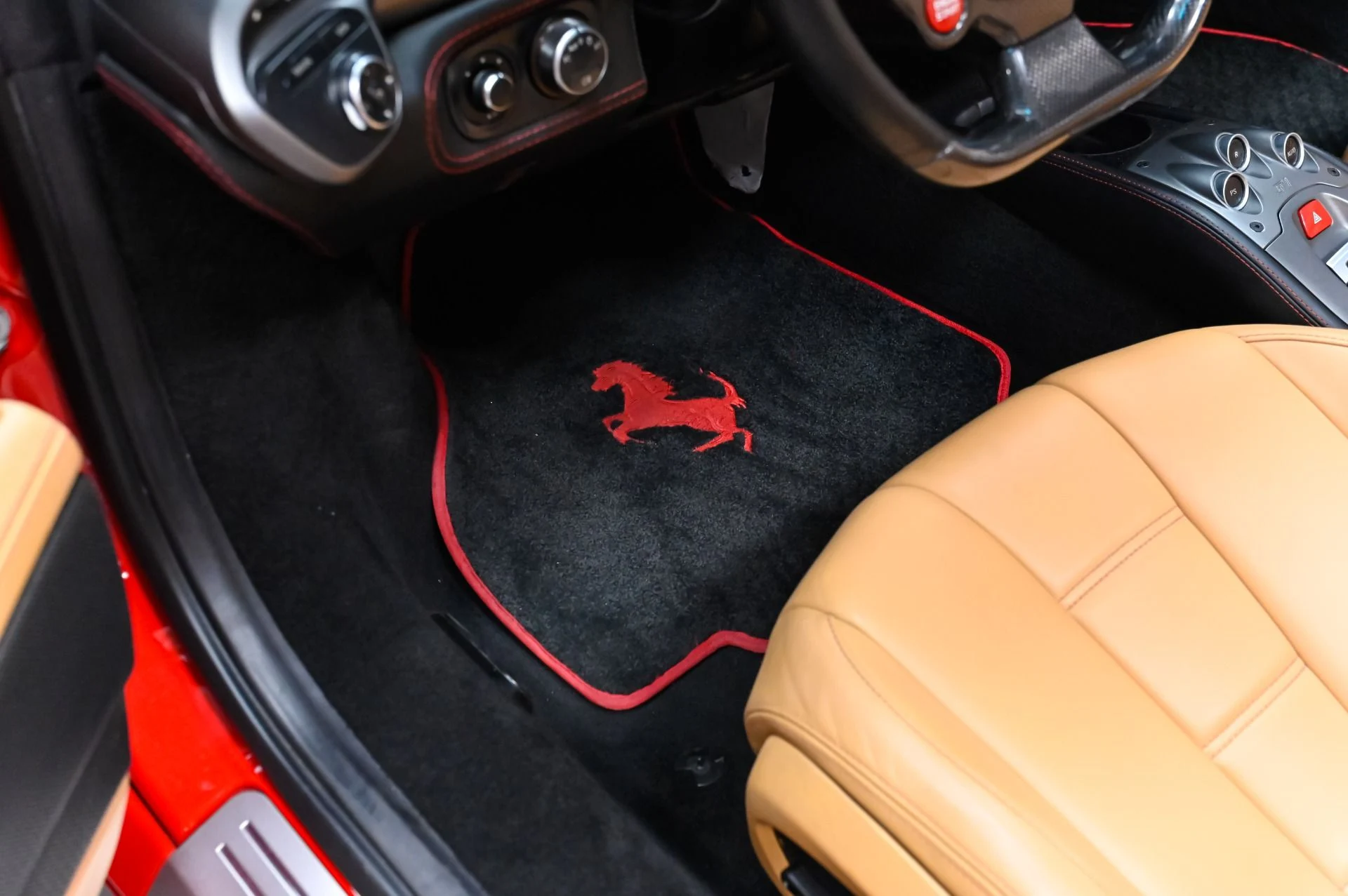 mph030_2834698827_Used_2013_Ferrari_458_Spider_1788115023_843776d72c