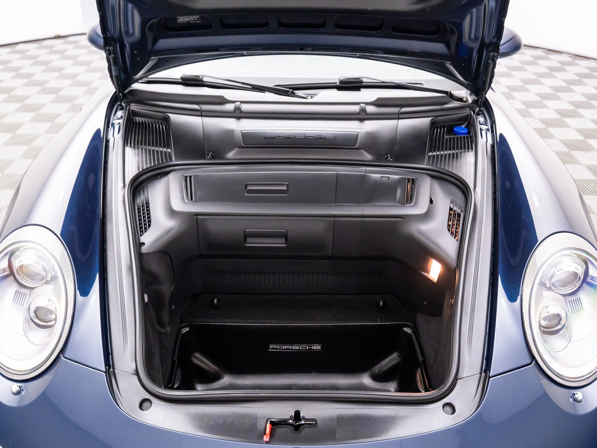 mph030_2835949289_4a815790bcaae2a68d97530f0f6db5bax_8f59ccba96