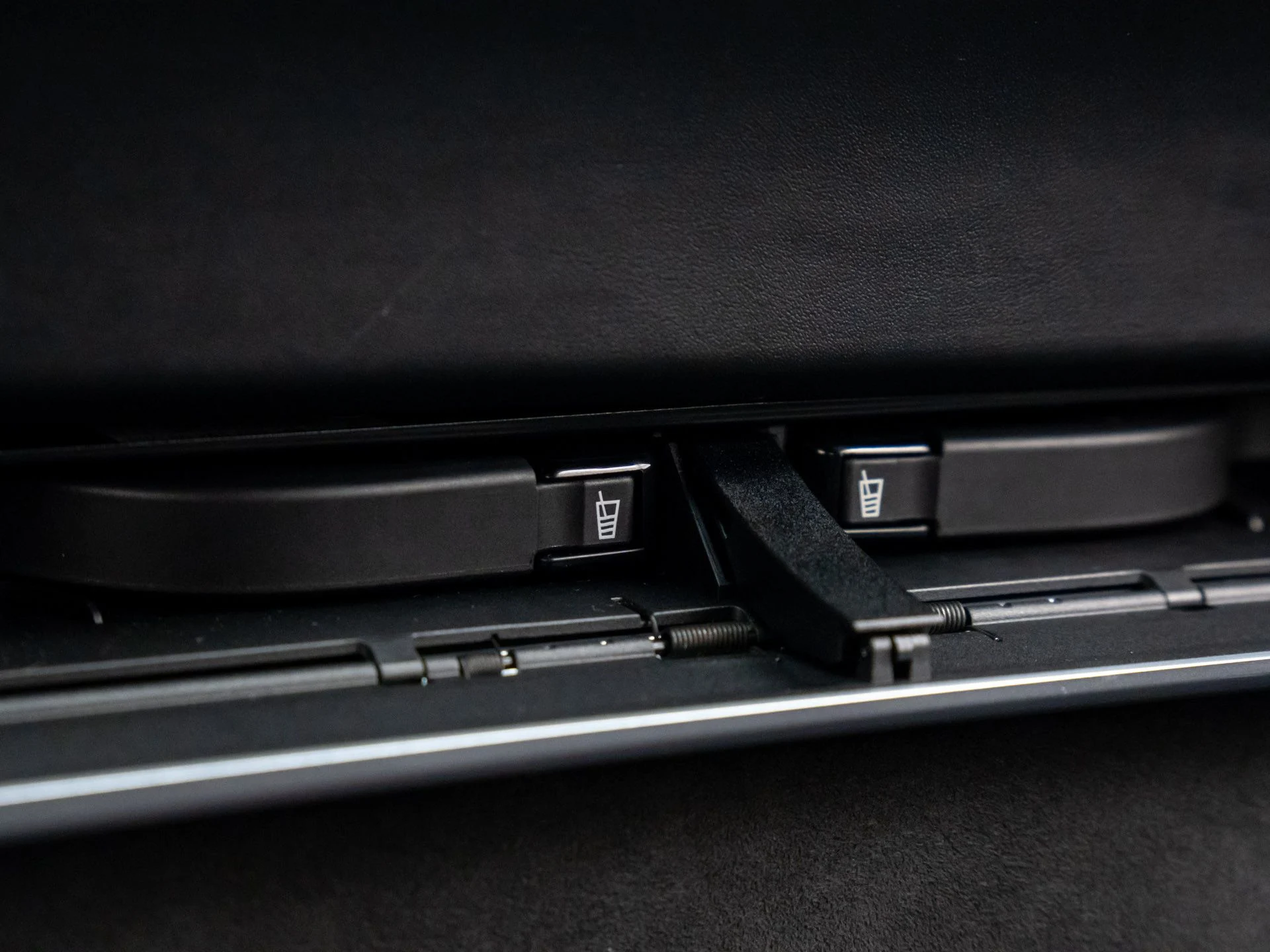 mph030_283904945_8c977970cd920e33d71899fdd12985acx_1f384e9bd0