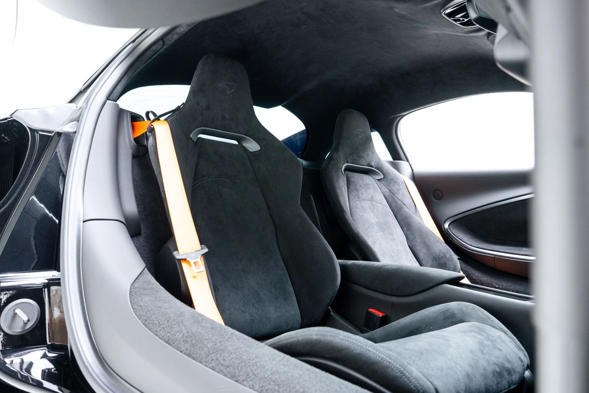 mph030_2839465619_Used_2026_Mc_Laren_Artura_1770152566_00d82df234