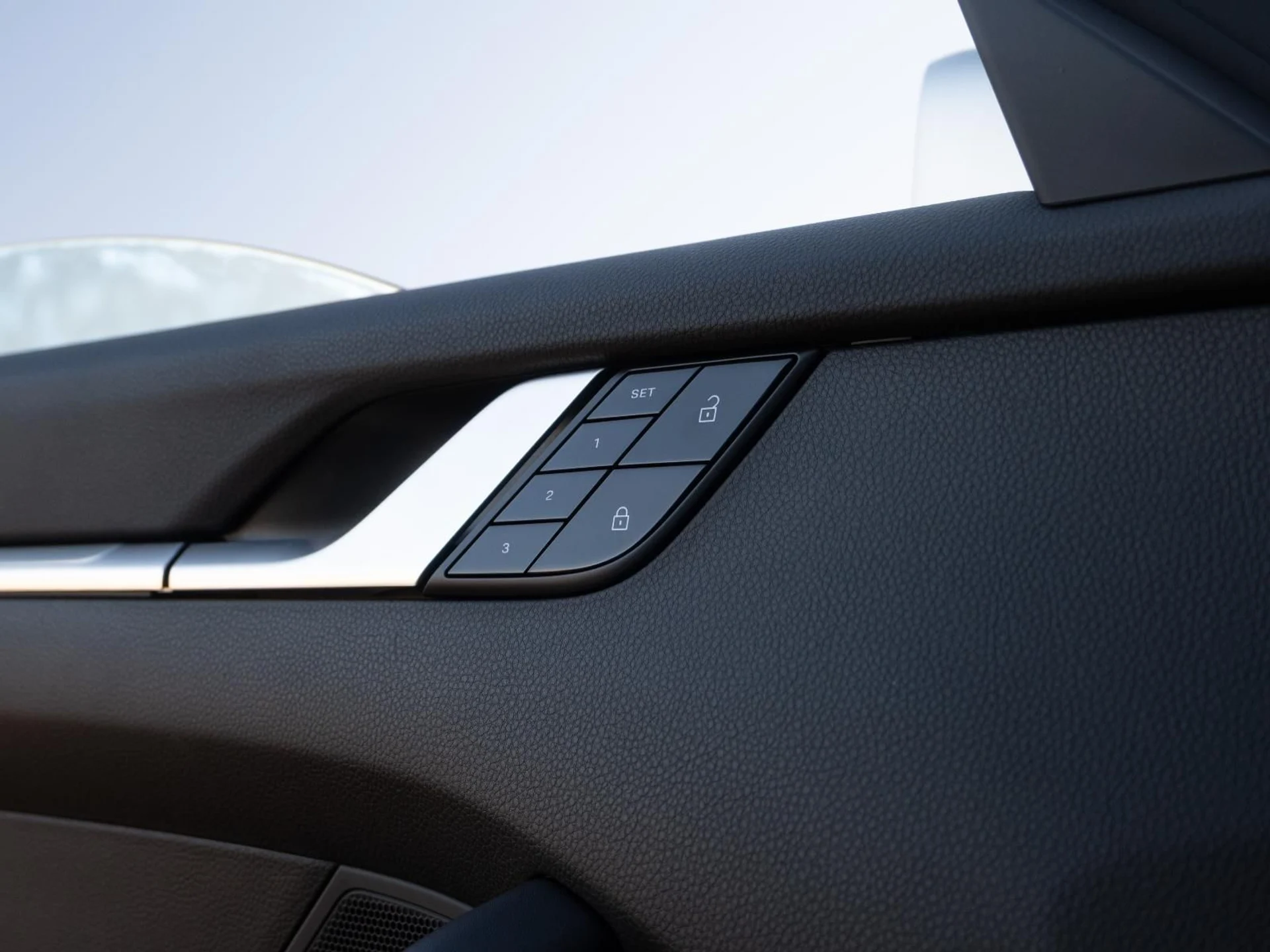 mph030_2843023182_8fdfda72a7a2f19c96ad134faf4e11e8x_5714c59c13