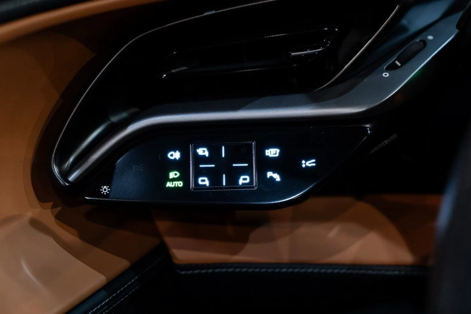 mph030_284441527_8c1c42bfe67c42867a532da3f0b9c84b_c9b9b49314