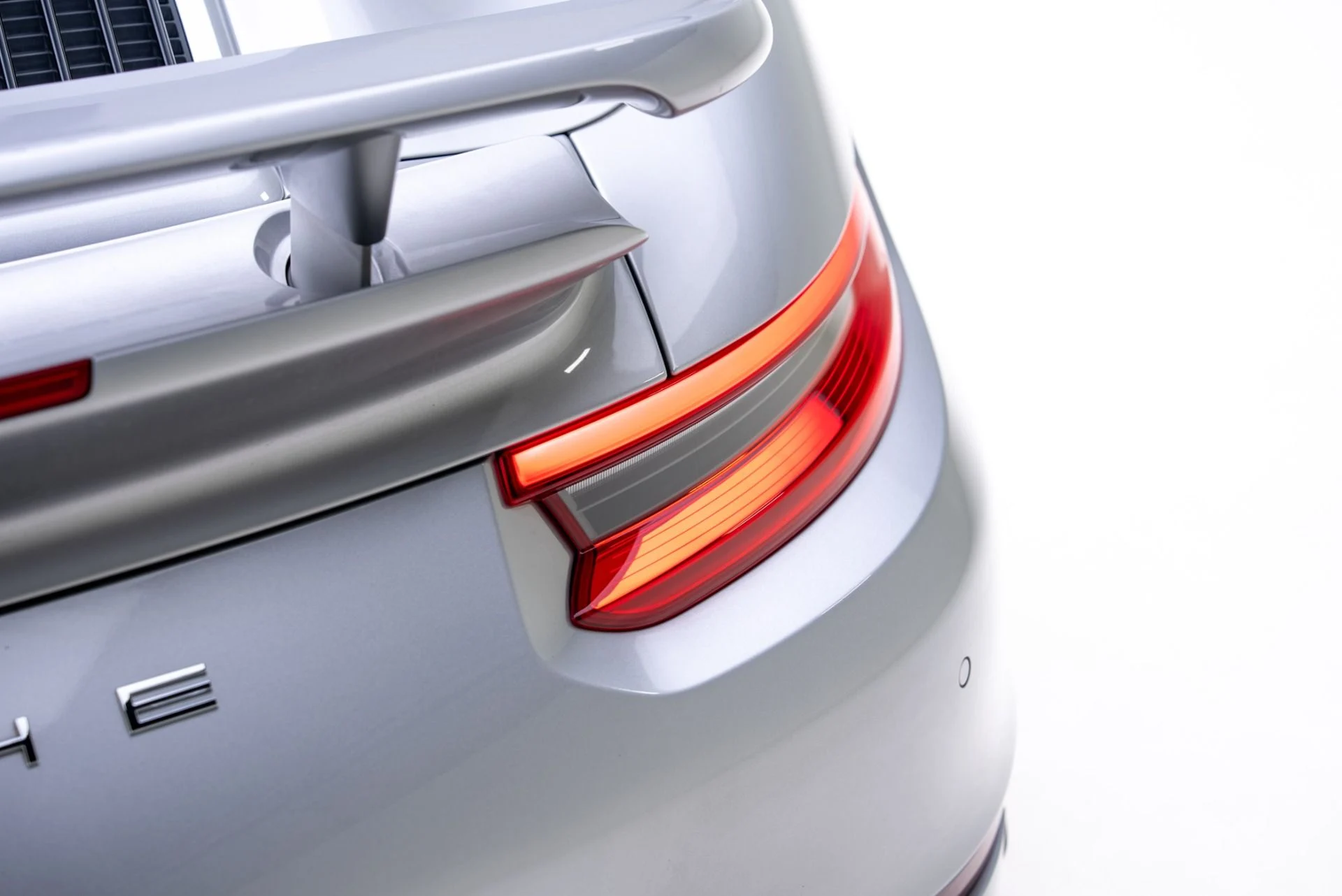 mph030_2849614326_Used_2018_Porsche_911_Turbo_S_1769029746_671014eab9