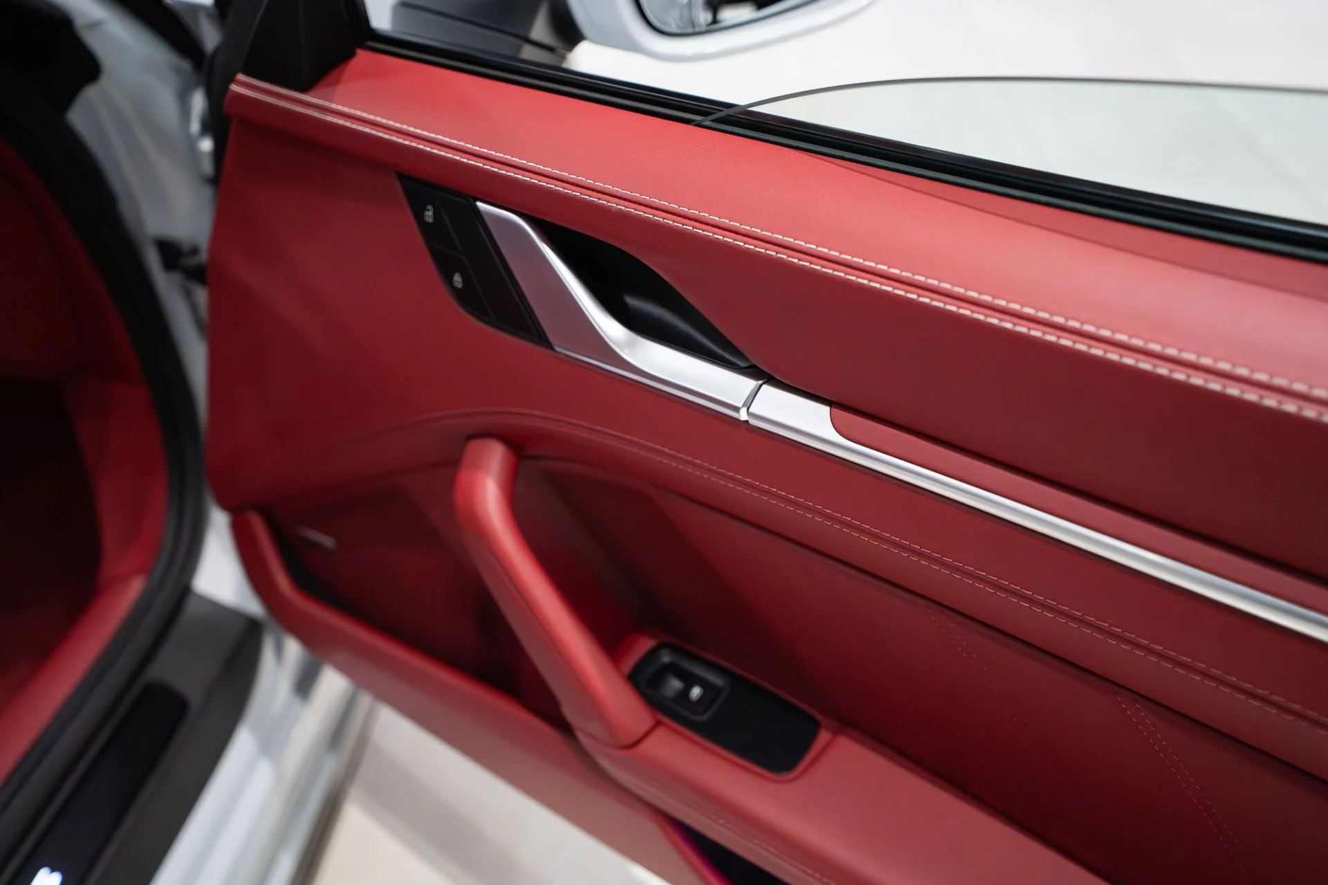 mph030_2857350828_11869_p31_l_b382119b4e