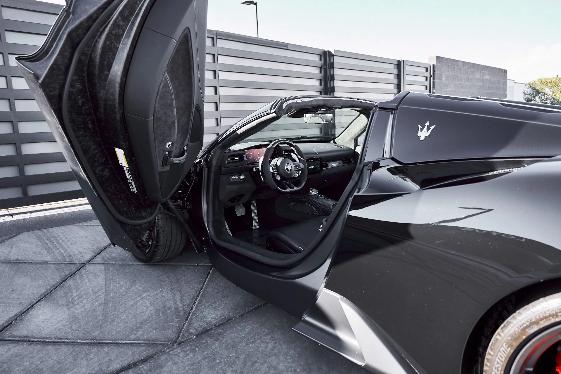 mph030_285764252_Used_2024_Maserati_MC_20_1771382134_f0b33a73d4