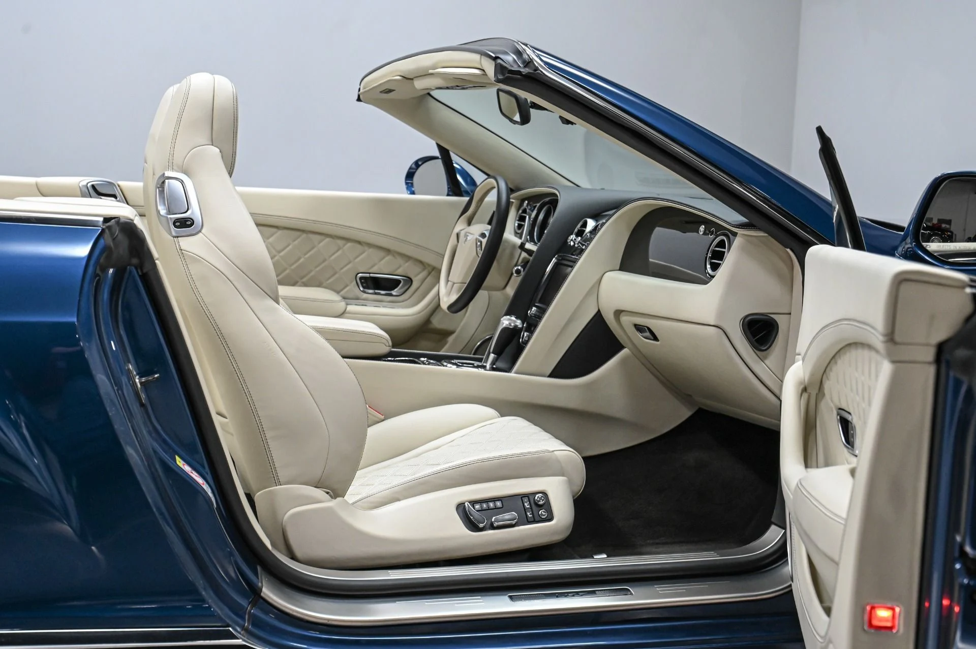 mph030_2859531313_Used_2017_Bentley_Continental_GT_V8_S_1769036560_31424b4cbf