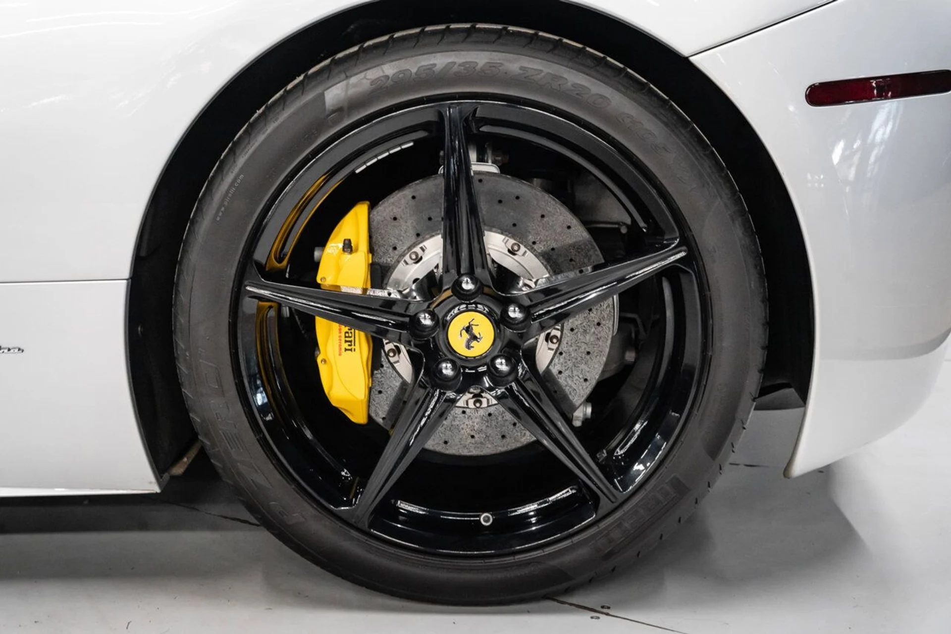 mph030_2861689144_ferrari_458_italia_2013_8251b8fdda
