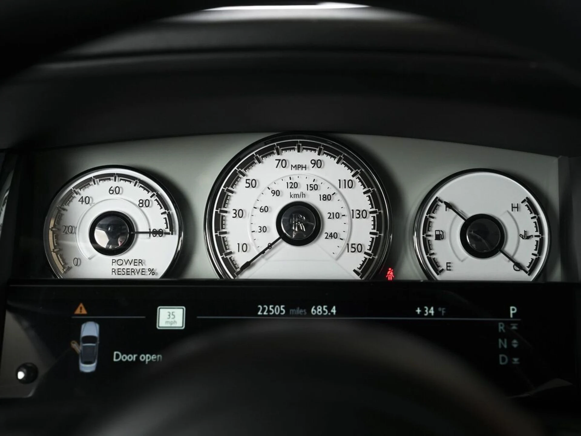 mph030_2870318727_2ybtgxzv72j5mlpz2q99d44o4svd_f29fd345a1