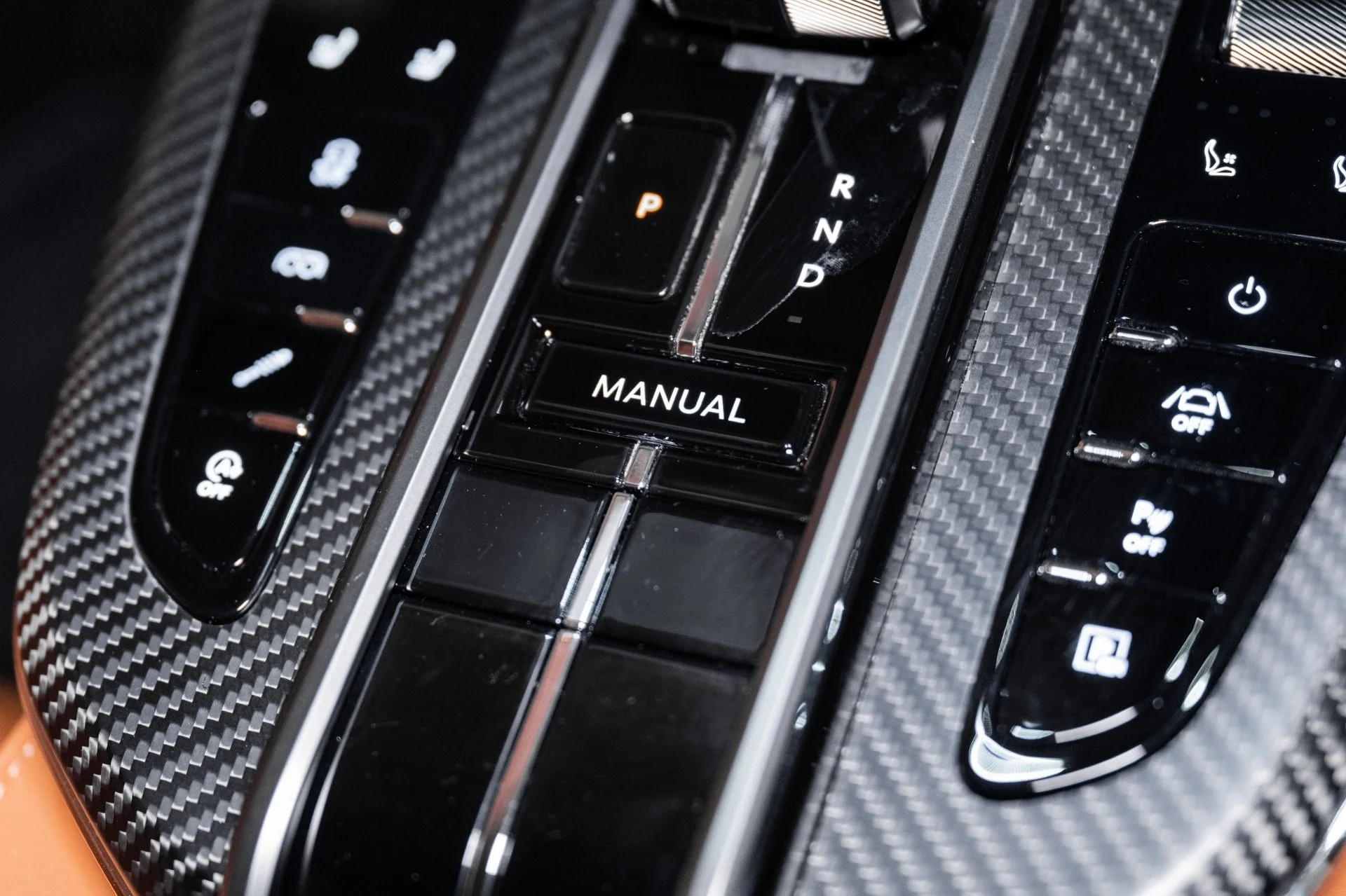 mph030_2871287912_New_2026_ASTON_MARTIN_VANTAGE_1759283395_d87c3fba24