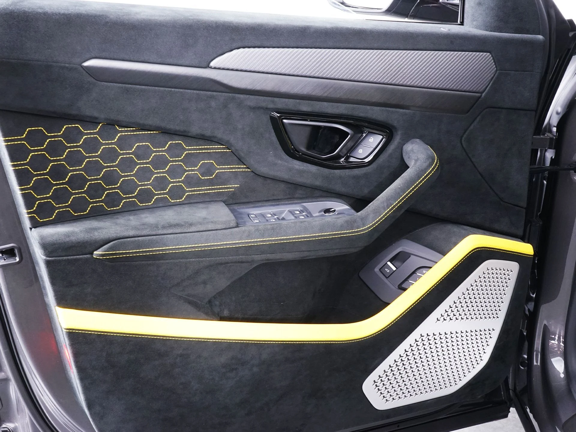 mph030_2875931377_3baa9bc96608f4a4d8c4c80da3d05a79x_dfa689de17