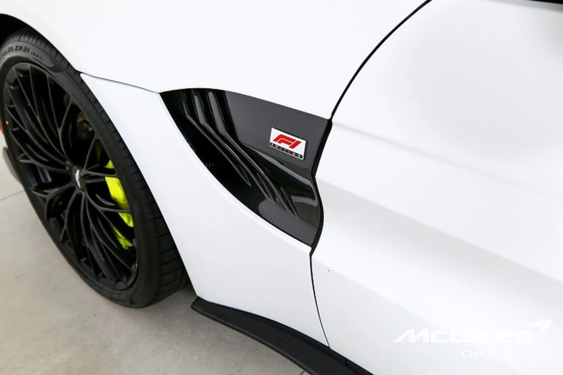 mph030_2890190079_Used_2023_Aston_Martin_Vantage_F1_Edition_6ee5ac5677