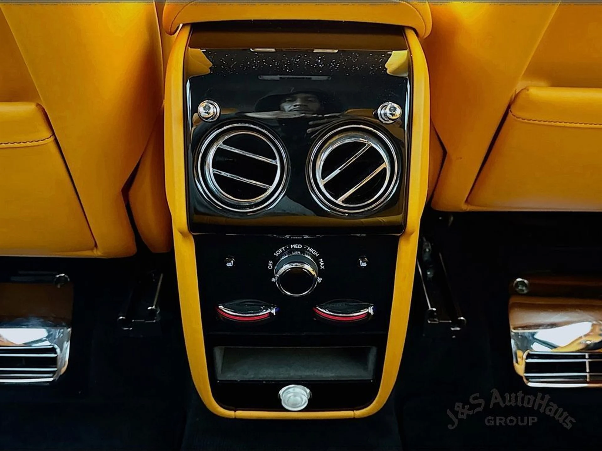 mph030_2901813140_y9w1stem1nmfqv520wff7n0222tv_40ffff3643