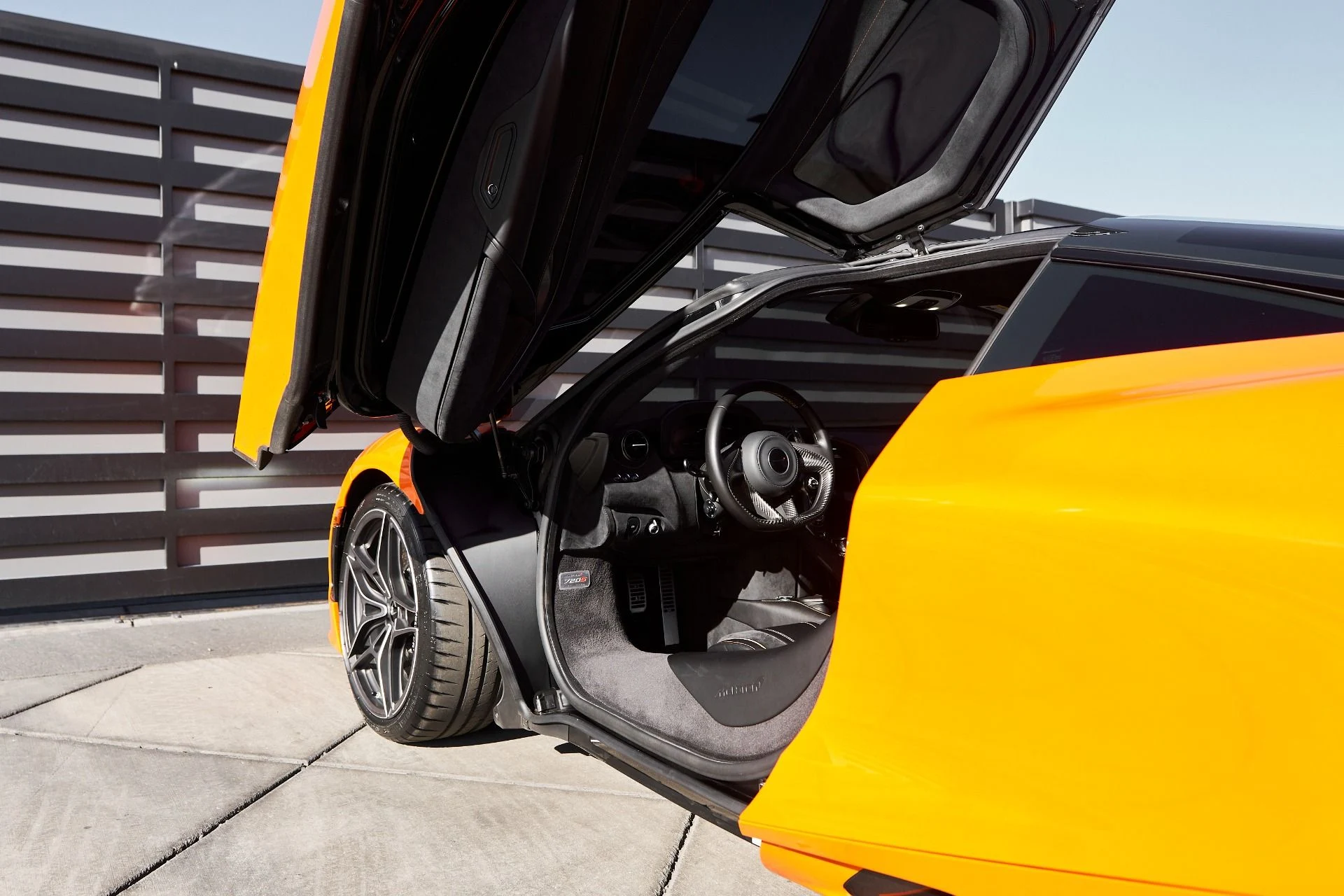 mph030_2906236747_Used_2018_Mc_Laren_720_S_Performance_1764955128_a7a8ce7f6a