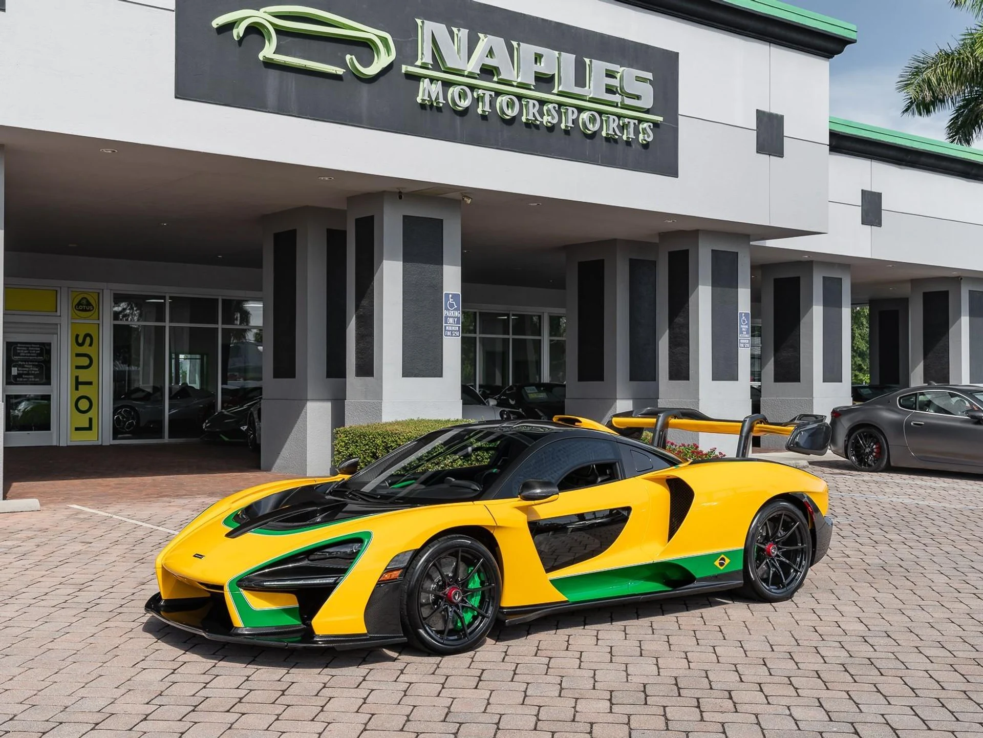 mph030_2925933424_Used_2019_Mc_Laren_Senna_1757779956_3338e3e409